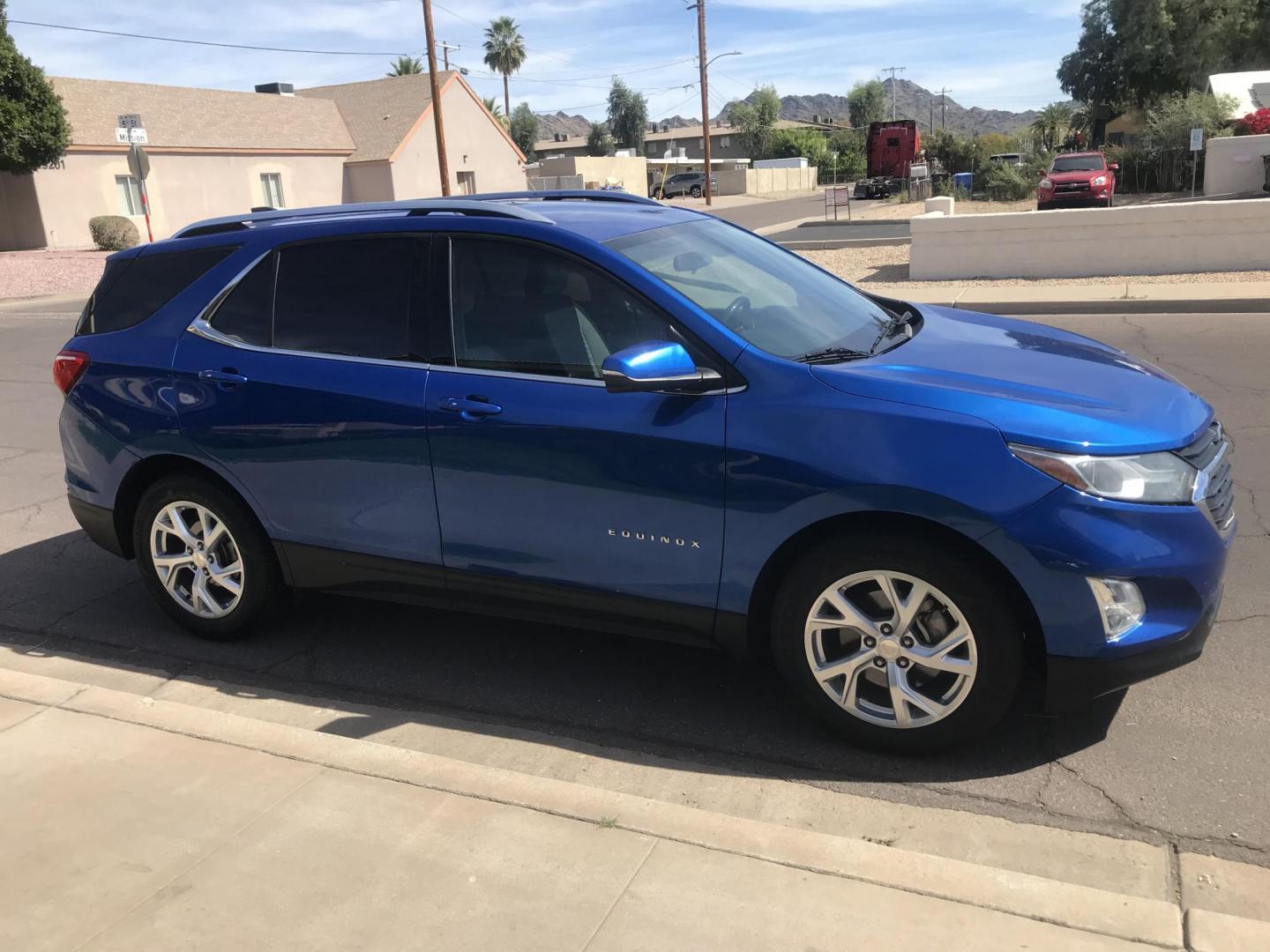 2019 BLUE /gray Chevrolet Equinox LT (3GNAXLEXXKS) with an 2.0L V4 engine, automatic transmission, located at 323 E Dunlap Ave., Phoenix, AZ, 85020, (602) 331-9000, 33.567677, -112.069000 - 2019 Chevrolet Equinox LT SUV ,.......EXCELLENT condition,.... Automatic, 4cyl. 2.0L..... Ice Cold A/C, Blue and gray interior with cloth seats in near perfect condition, Backup Camera, Premiumm Sound CD, Power Options, This suv is gorgeous inside and out, Incredible gas mileage! Arizona title , Run - Photo#6