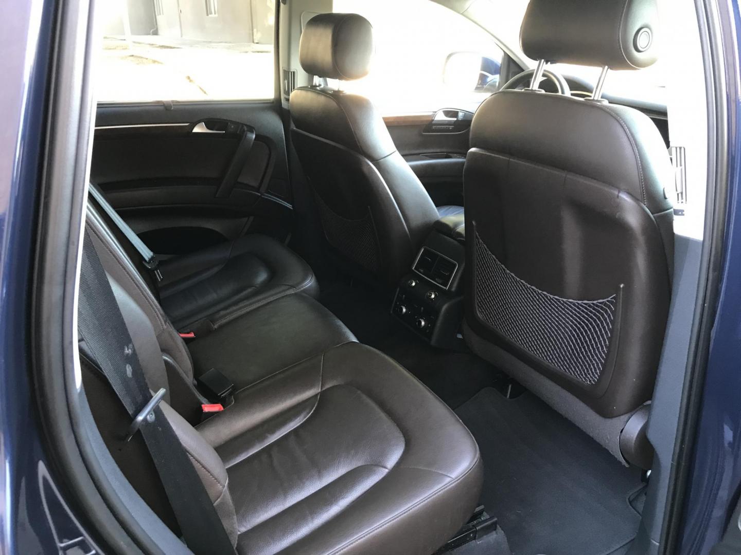 2012 BLUE /brown and gray Audi Q7 3.0 Premium quattro (WA1LGAFEXCD) with an 3.0L V6 DOHC 24V TURBO engine, 8-Speed Automatic transmission, located at 323 E Dunlap Ave., Phoenix, AZ, 85020, (602) 331-9000, 33.567677, -112.069000 - 2012 AUDI Q7 with 3RD ROW SEATING SUV, 4WD AWD ......Low mileage .... A Must See!!..... Cold cold AC. Loaded with Power Options, Beautiful brown leather seats, Panorama Sunroof, Back-up Camera, Clean Arizona title , Runs and Drives Excellent. Great Family SUV, passed emissions. Call or text Dave 6 - Photo#9