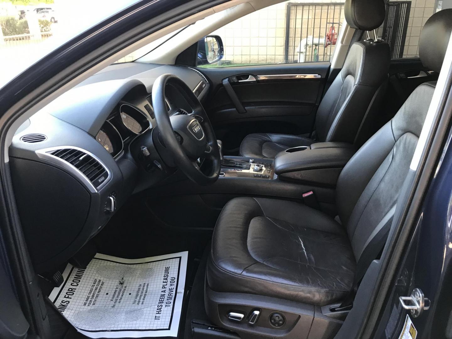 2012 BLUE /brown and gray Audi Q7 3.0 Premium quattro (WA1LGAFEXCD) with an 3.0L V6 DOHC 24V TURBO engine, 8-Speed Automatic transmission, located at 323 E Dunlap Ave., Phoenix, AZ, 85020, (602) 331-9000, 33.567677, -112.069000 - 2012 AUDI Q7 with 3RD ROW SEATING SUV, 4WD AWD ......Low mileage .... A Must See!!..... Cold cold AC. Loaded with Power Options, Beautiful brown leather seats, Panorama Sunroof, Back-up Camera, Clean Arizona title , Runs and Drives Excellent. Great Family SUV, passed emissions. Call or text Dave 6 - Photo#14