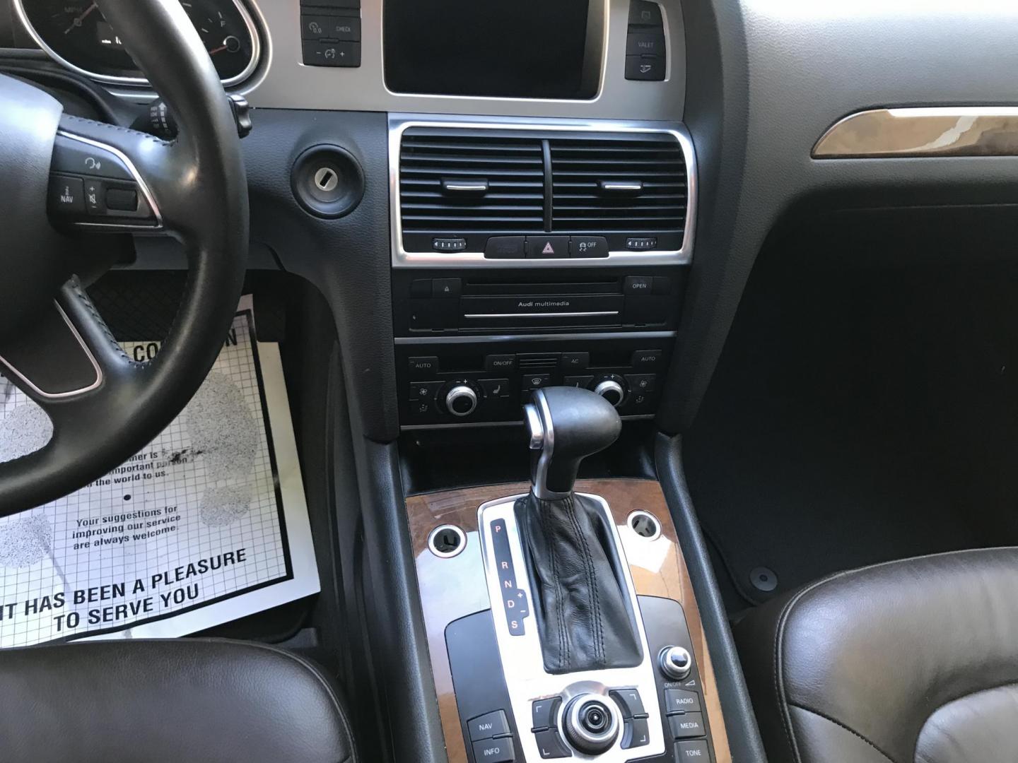 2012 BLUE /brown and gray Audi Q7 3.0 Premium quattro (WA1LGAFEXCD) with an 3.0L V6 DOHC 24V TURBO engine, 8-Speed Automatic transmission, located at 323 E Dunlap Ave., Phoenix, AZ, 85020, (602) 331-9000, 33.567677, -112.069000 - 2012 AUDI Q7 with 3RD ROW SEATING SUV, 4WD AWD ......Low mileage .... A Must See!!..... Cold cold AC. Loaded with Power Options, Beautiful brown leather seats, Panorama Sunroof, Back-up Camera, Clean Arizona title , Runs and Drives Excellent. Great Family SUV, passed emissions. Call or text Dave 6 - Photo#15