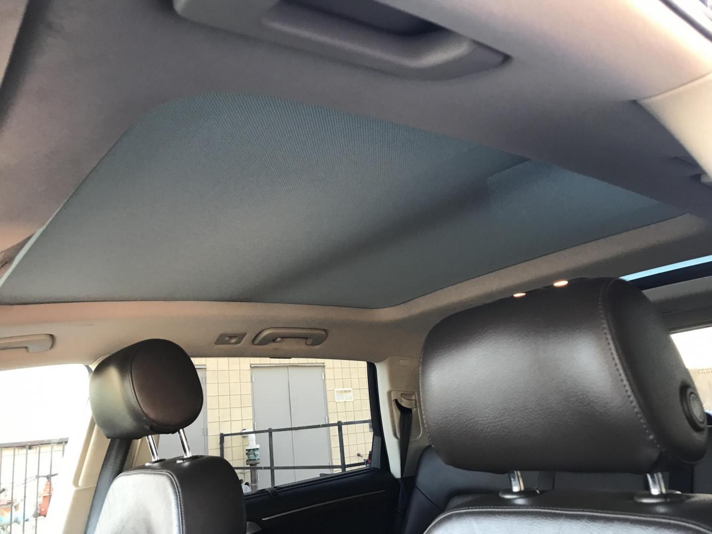 2012 BLUE /brown and gray Audi Q7 3.0 Premium quattro (WA1LGAFEXCD) with an 3.0L V6 DOHC 24V TURBO engine, 8-Speed Automatic transmission, located at 323 E Dunlap Ave., Phoenix, AZ, 85020, (602) 331-9000, 33.567677, -112.069000 - 2012 AUDI Q7 with 3RD ROW SEATING SUV, 4WD AWD ......Low mileage .... A Must See!!..... Cold cold AC. Loaded with Power Options, Beautiful brown leather seats, Panorama Sunroof, Back-up Camera, Clean Arizona title , Runs and Drives Excellent. Great Family SUV, passed emissions. Call or text Dave 6 - Photo#16