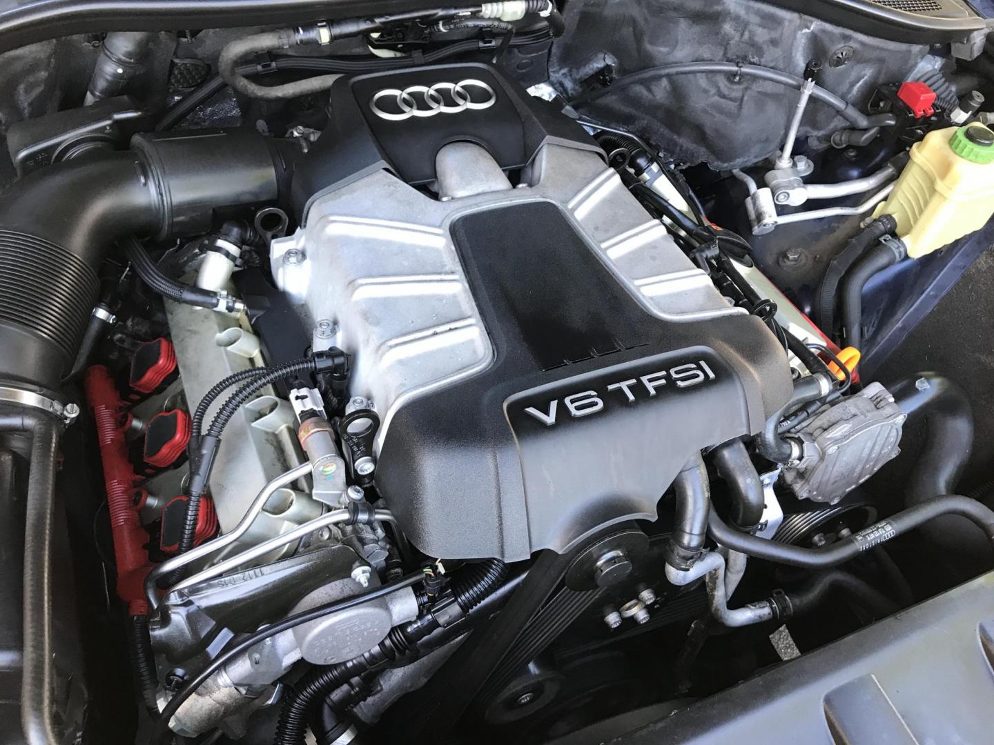 2012 BLUE /brown and gray Audi Q7 3.0 Premium quattro (WA1LGAFEXCD) with an 3.0L V6 DOHC 24V TURBO engine, 8-Speed Automatic transmission, located at 323 E Dunlap Ave., Phoenix, AZ, 85020, (602) 331-9000, 33.567677, -112.069000 - 2012 AUDI Q7 with 3RD ROW SEATING SUV, 4WD AWD ......Low mileage .... A Must See!!..... Cold cold AC. Loaded with Power Options, Beautiful brown leather seats, Panorama Sunroof, Back-up Camera, Clean Arizona title , Runs and Drives Excellent. Great Family SUV, passed emissions. Call or text Dave 6 - Photo#17