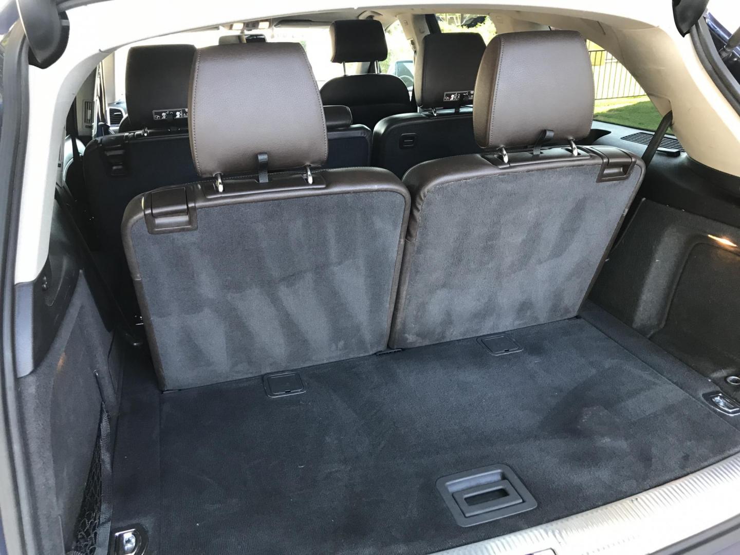 2012 BLUE /brown and gray Audi Q7 3.0 Premium quattro (WA1LGAFEXCD) with an 3.0L V6 DOHC 24V TURBO engine, 8-Speed Automatic transmission, located at 323 E Dunlap Ave., Phoenix, AZ, 85020, (602) 331-9000, 33.567677, -112.069000 - 2012 AUDI Q7 with 3RD ROW SEATING SUV, 4WD AWD ......Low mileage .... A Must See!!..... Cold cold AC. Loaded with Power Options, Beautiful brown leather seats, Panorama Sunroof, Back-up Camera, Clean Arizona title , Runs and Drives Excellent. Great Family SUV, passed emissions. Call or text Dave 6 - Photo#18