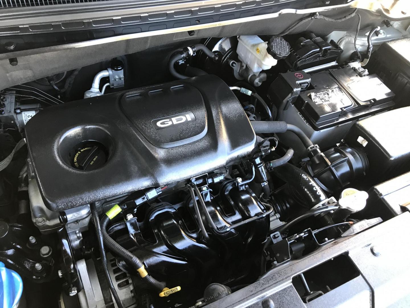 2018 gray /black Kia Soul Base 6M (KNDJN2A2XJ7) with an 1.6L L4 DOHC 16V engine, 6M transmission, located at 323 E Dunlap Ave., Phoenix, AZ, 85020, (602) 331-9000, 33.567677, -112.069000 - Photo#14