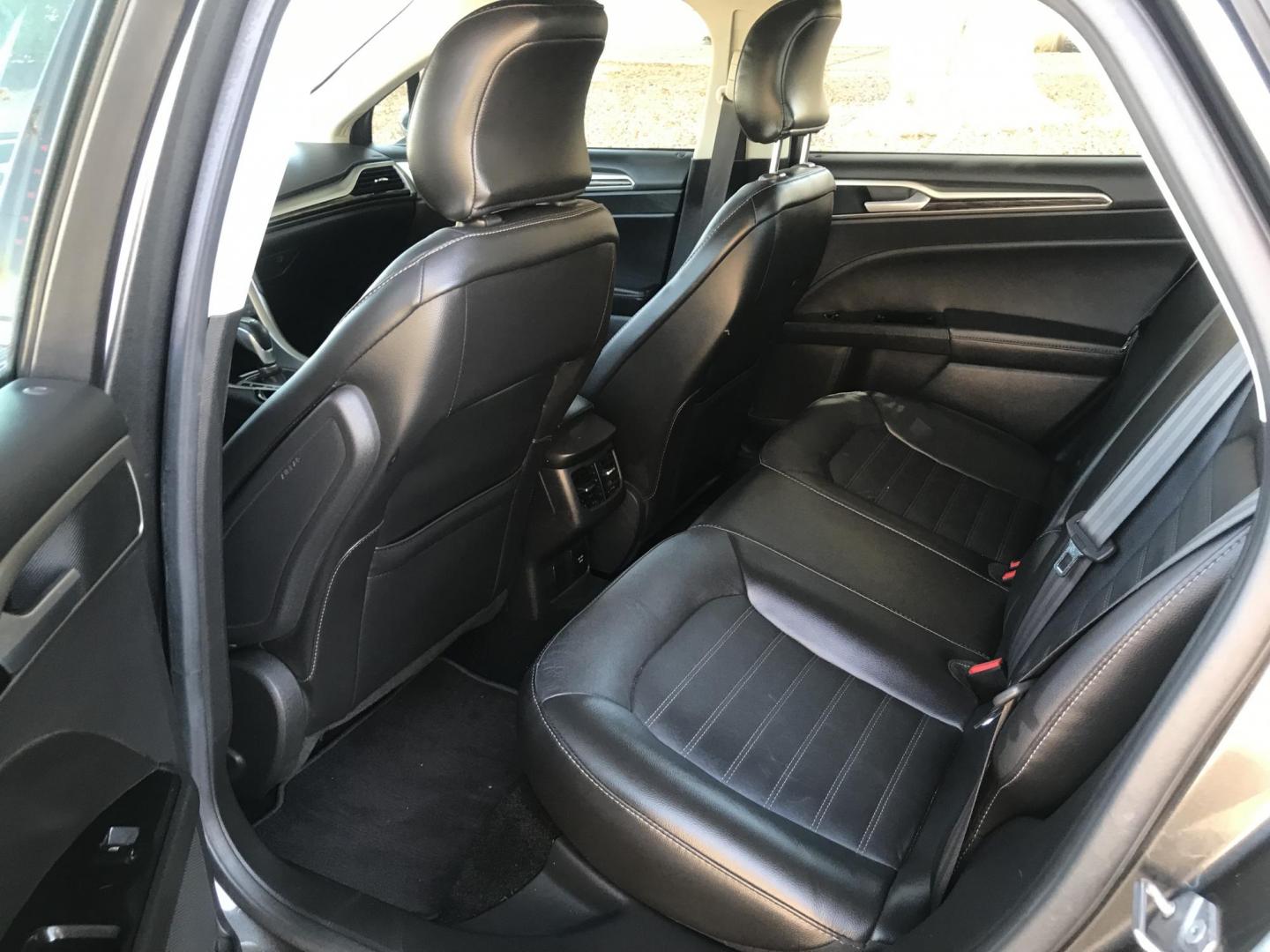 2015 gray /gray Ford Fusion SE (3FA6P0H9XFR) with an 2.0L L4 DOHC 16V engine, located at 323 E Dunlap Ave., Phoenix, AZ, 85020, (602) 331-9000, 33.567677, -112.069000 - 2015 Ford Fusion SE,........great condition, .... 141k miles, Automatic, Power Options, Premium Sound CD, Ice cold ac, Alloy Wheels, Security System, clean Arizona title, Runs and Drives Excellent. Very clean inside and out, Economical/ Gas saver..... Any questions Call or text Dave 602-331-900 - Photo#11