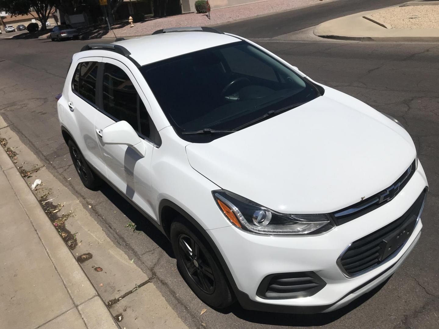 2018 WHITE /gray Chevrolet Trax LT FWD (3GNCJLSB7JL) with an 1.4L L4 DOHC 16V engine, 6A transmission, located at 323 E Dunlap Ave., Phoenix, AZ, 85020, (602) 331-9000, 33.567677, -112.069000 - 2018 Chevrolet TRAX LT 2WD,.......GREAT condition,.... LOW 113k original miles, Ice Cold A/C, White exterior and gray cloth seats Premum Sound CD, Backuup camera, This suv is gorgeous inside and out, Incredible gas mileage! Arizona title , Runs and Drives Excellent.....passed emissions..... Call or - Photo#5