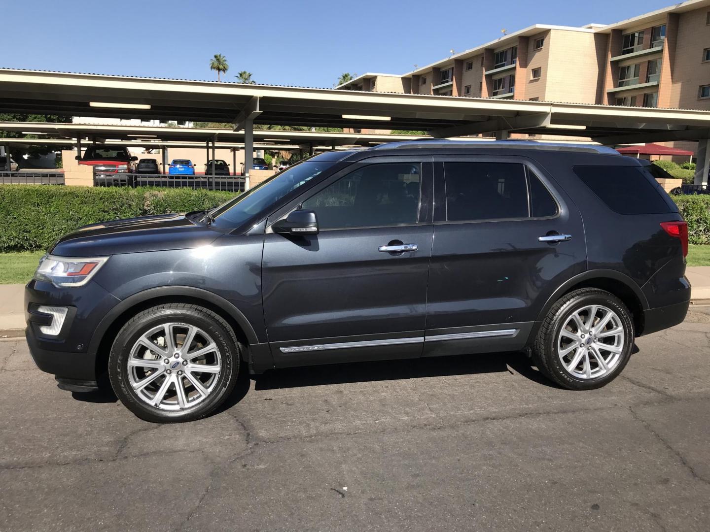 2017 gray /black Ford Explorer Limited FWD (1FM5K7FH8HG) with an 2.3L L4 DOHC 16V engine, 6A transmission, located at 323 E Dunlap Ave., Phoenix, AZ, 85020, (602) 331-9000, 33.567677, -112.069000 - Photo#2