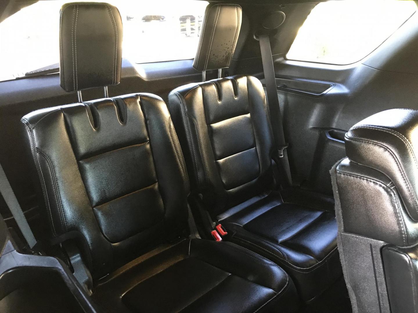 2017 gray /black Ford Explorer Limited FWD (1FM5K7FH8HG) with an 2.3L L4 DOHC 16V engine, 6A transmission, located at 323 E Dunlap Ave., Phoenix, AZ, 85020, (602) 331-9000, 33.567677, -112.069000 - Photo#10