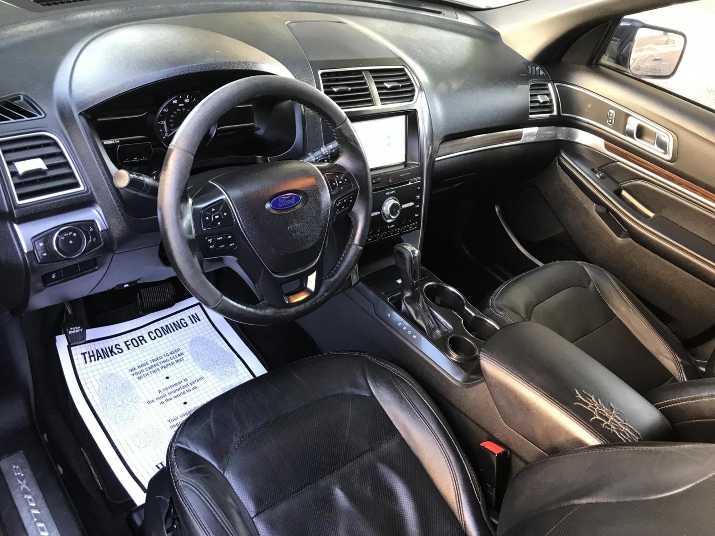 2017 gray /black Ford Explorer Limited FWD (1FM5K7FH8HG) with an 2.3L L4 DOHC 16V engine, 6A transmission, located at 323 E Dunlap Ave., Phoenix, AZ, 85020, (602) 331-9000, 33.567677, -112.069000 - Photo#13