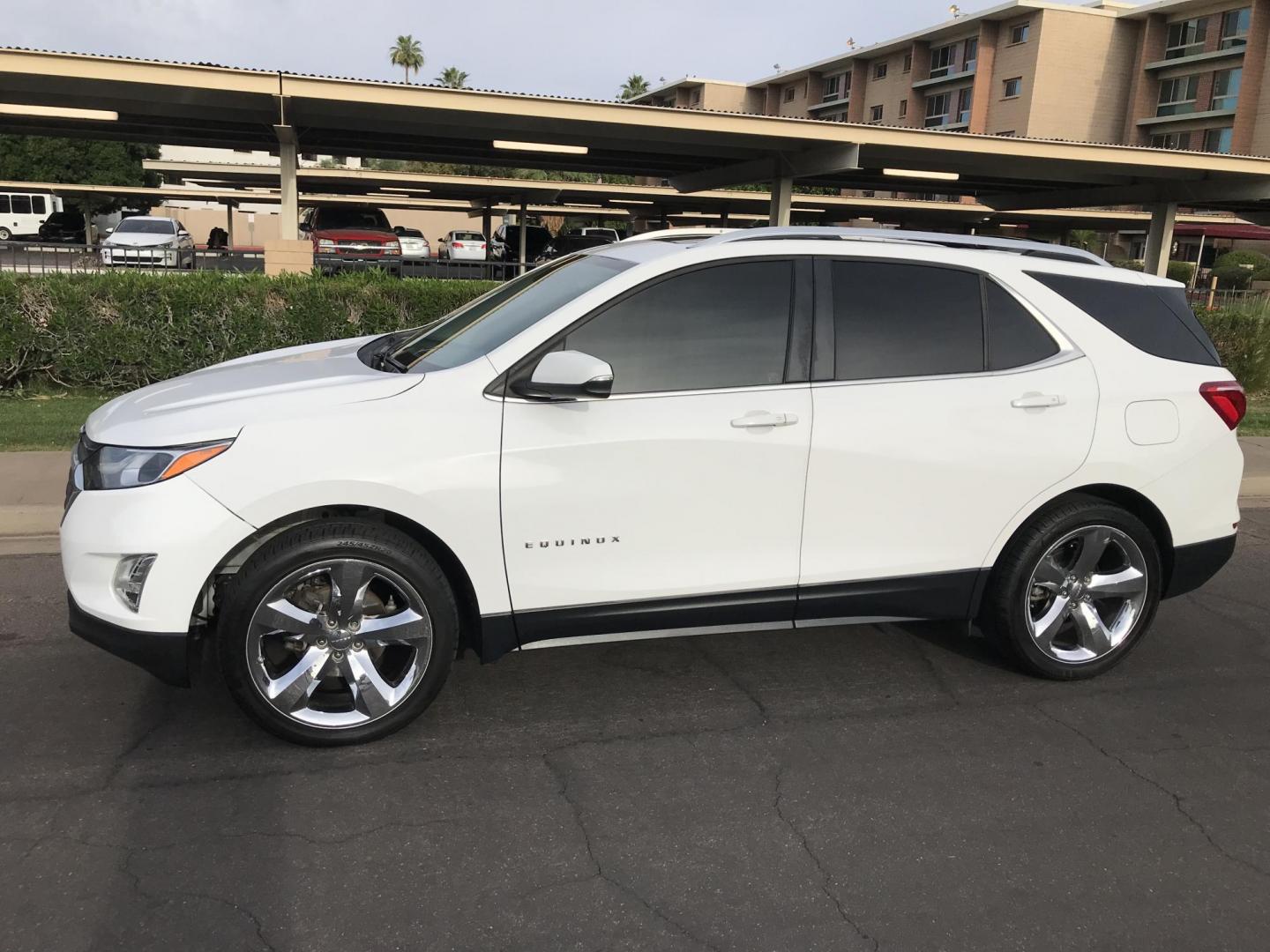 2018 WHITE /tan Chevrolet Equinox LT 2WD (3GNAXJEV8JL) with an 1.5L L4 DIR DOHC 16V TURBO engine, 6A transmission, located at 323 E Dunlap Ave., Phoenix, AZ, 85020, (602) 331-9000, 33.567677, -112.069000 - 2018 Chevrolet Equinox LT 2WD SUV ,.......SUPER ECONOMICAL .... LOW 104k original miles, Automatic, 4cyl. 1.5L ..... Ice Cold A/C, White with gray interior with cloth seats in near perfect condition, Backup Camera, Premium Sound CD, Power Options, This suv is gorgeous inside and out, Incredible gas - Photo#2