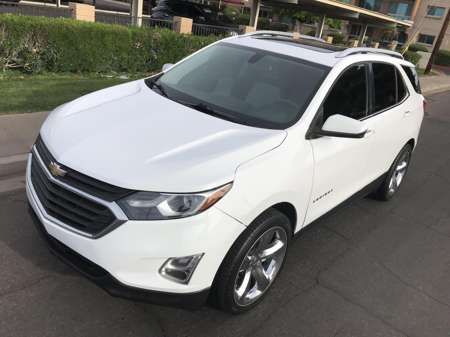 2018 WHITE /tan Chevrolet Equinox LT 2WD (3GNAXJEV8JL) with an 1.5L L4 DIR DOHC 16V TURBO engine, 6A transmission, located at 323 E Dunlap Ave., Phoenix, AZ, 85020, (602) 331-9000, 33.567677, -112.069000 - 2018 Chevrolet Equinox LT 2WD SUV ,.......SUPER ECONOMICAL .... LOW 104k original miles, Automatic, 4cyl. 1.5L ..... Ice Cold A/C, White with gray interior with cloth seats in near perfect condition, Backup Camera, Premium Sound CD, Power Options, This suv is gorgeous inside and out, Incredible gas - Photo#1