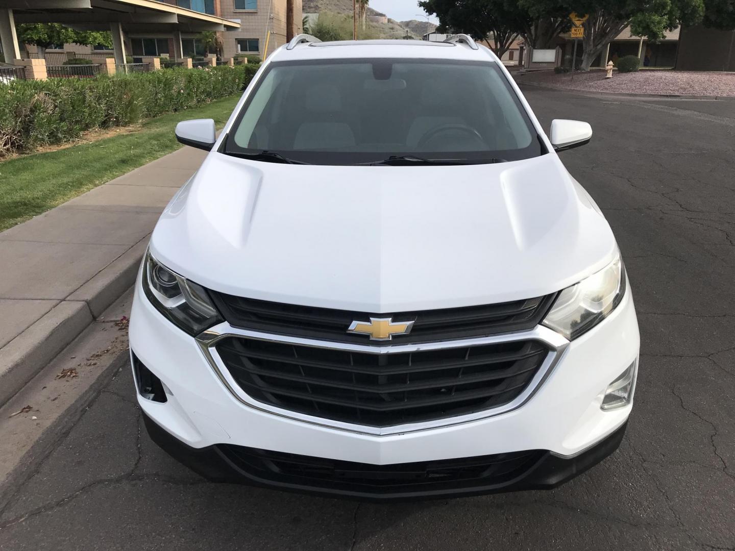 2018 WHITE /tan Chevrolet Equinox LT 2WD (3GNAXJEV8JL) with an 1.5L L4 DIR DOHC 16V TURBO engine, 6A transmission, located at 323 E Dunlap Ave., Phoenix, AZ, 85020, (602) 331-9000, 33.567677, -112.069000 - 2018 Chevrolet Equinox LT 2WD SUV ,.......SUPER ECONOMICAL .... LOW 104k original miles, Automatic, 4cyl. 1.5L ..... Ice Cold A/C, White with gray interior with cloth seats in near perfect condition, Backup Camera, Premium Sound CD, Power Options, This suv is gorgeous inside and out, Incredible gas - Photo#3