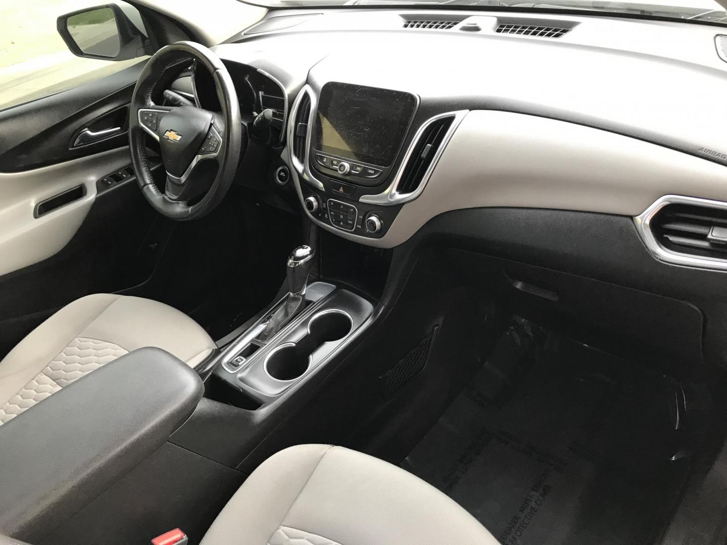 2018 WHITE /tan Chevrolet Equinox LT 2WD (3GNAXJEV8JL) with an 1.5L L4 DIR DOHC 16V TURBO engine, 6A transmission, located at 323 E Dunlap Ave., Phoenix, AZ, 85020, (602) 331-9000, 33.567677, -112.069000 - 2018 Chevrolet Equinox LT 2WD SUV ,.......SUPER ECONOMICAL .... LOW 104k original miles, Automatic, 4cyl. 1.5L ..... Ice Cold A/C, White with gray interior with cloth seats in near perfect condition, Backup Camera, Premium Sound CD, Power Options, This suv is gorgeous inside and out, Incredible gas - Photo#7