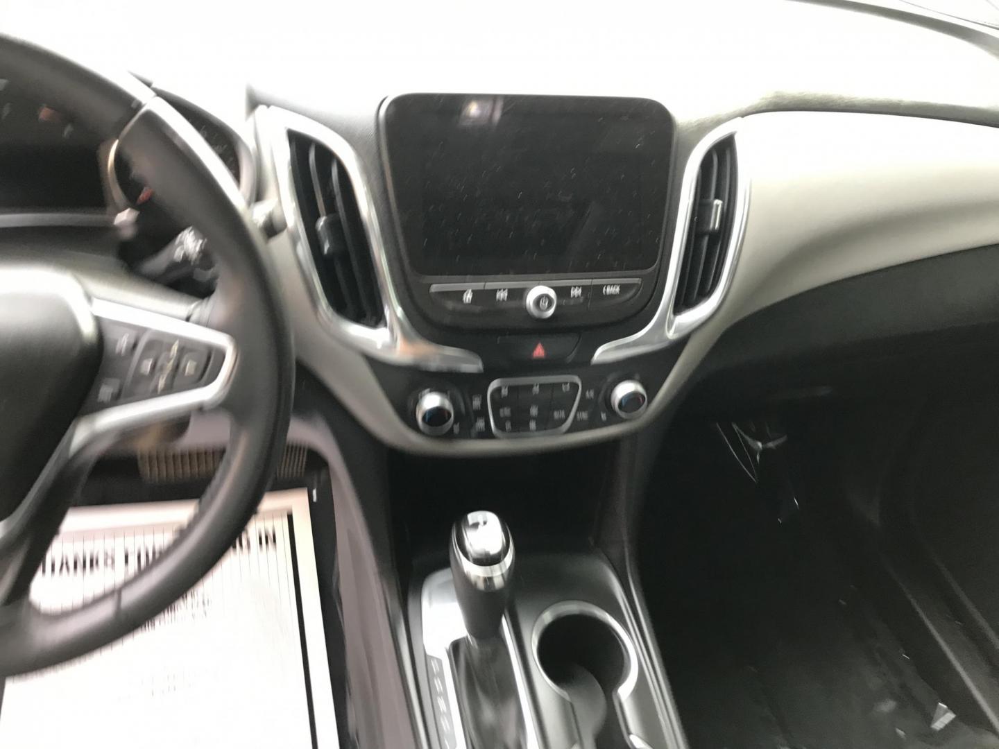 2018 WHITE /tan Chevrolet Equinox LT 2WD (3GNAXJEV8JL) with an 1.5L L4 DIR DOHC 16V TURBO engine, 6A transmission, located at 323 E Dunlap Ave., Phoenix, AZ, 85020, (602) 331-9000, 33.567677, -112.069000 - 2018 Chevrolet Equinox LT 2WD SUV ,.......SUPER ECONOMICAL .... LOW 104k original miles, Automatic, 4cyl. 1.5L ..... Ice Cold A/C, White with gray interior with cloth seats in near perfect condition, Backup Camera, Premium Sound CD, Power Options, This suv is gorgeous inside and out, Incredible gas - Photo#14