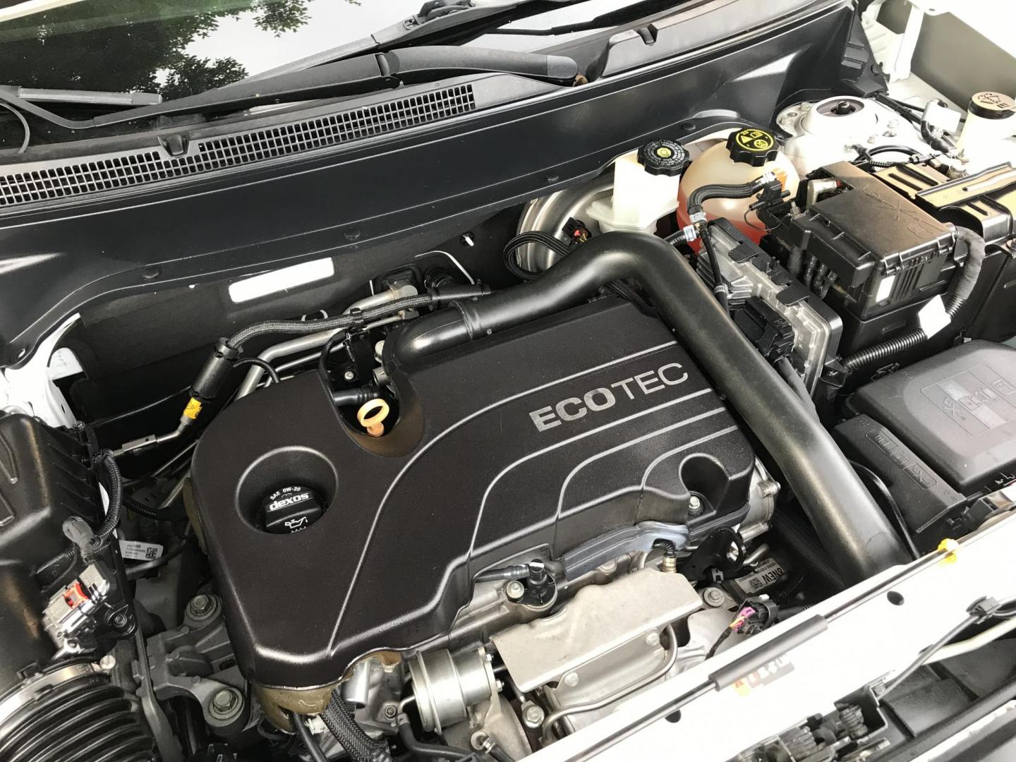 2018 WHITE /tan Chevrolet Equinox LT 2WD (3GNAXJEV8JL) with an 1.5L L4 DIR DOHC 16V TURBO engine, 6A transmission, located at 323 E Dunlap Ave., Phoenix, AZ, 85020, (602) 331-9000, 33.567677, -112.069000 - 2018 Chevrolet Equinox LT 2WD SUV ,.......SUPER ECONOMICAL .... LOW 104k original miles, Automatic, 4cyl. 1.5L ..... Ice Cold A/C, White with gray interior with cloth seats in near perfect condition, Backup Camera, Premium Sound CD, Power Options, This suv is gorgeous inside and out, Incredible gas - Photo#16