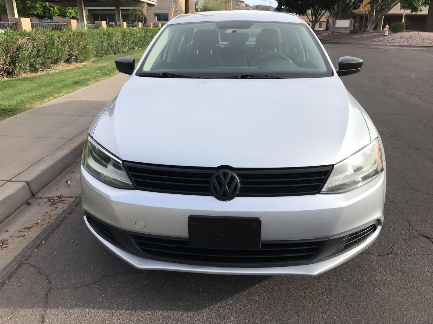 2014 silver /gray Volkswagen Jetta S (3VW2K7AJ1EM) with an 2.0L L4 DOHC 20V engine, located at 323 E Dunlap Ave., Phoenix, AZ, 85020, (602) 331-9000, 33.567677, -112.069000 - 2014 Volkswagen Jetta S,......A Must See!!..... Automatic,, 2.0L, Ice cold AC. Power Options, Premium Sound CD, Incredible gas mileage! Clean Arizona title , Runs and Drives Excellent. passed emissions. Call or text Dave 602-331-9000 thanks for looking, talk to you soon.....Price excludes, Tax, Ti - Photo#3