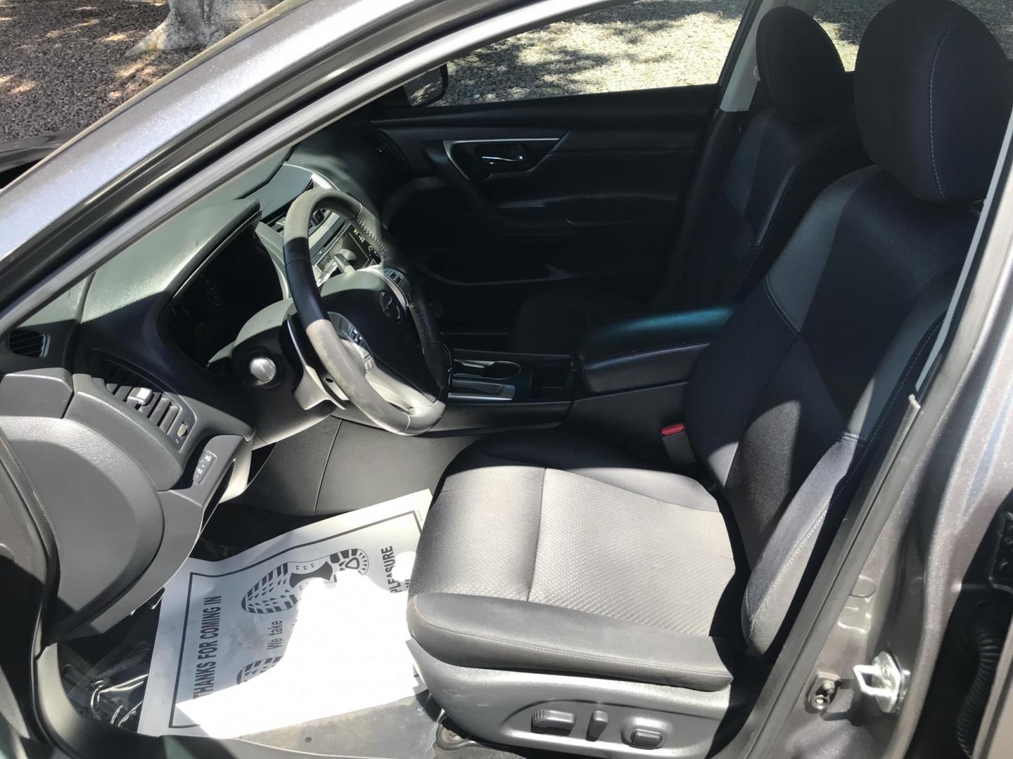 2017 gray /gray Nissan Altima 2.5 S (1N4AL3AP5HC) with an 2.5L L4 DOHC 16V engine, CVT transmission, located at 323 E Dunlap Ave., Phoenix, AZ, 85020, (602) 331-9000, 33.567677, -112.069000 - 2017 NISSAN ALTIMA, Automatic, 2.5L , 4cyl. Super Economical ........LOW 143k miles, .... A Must See!! ....... Ice cold AC...... The car is gorgeous inside and out. Power windows, Power door locks, Premium Stereo/CD Player, Beautiful Gray and gray interior in good condition, Clean Arizona title , Ru - Photo#12
