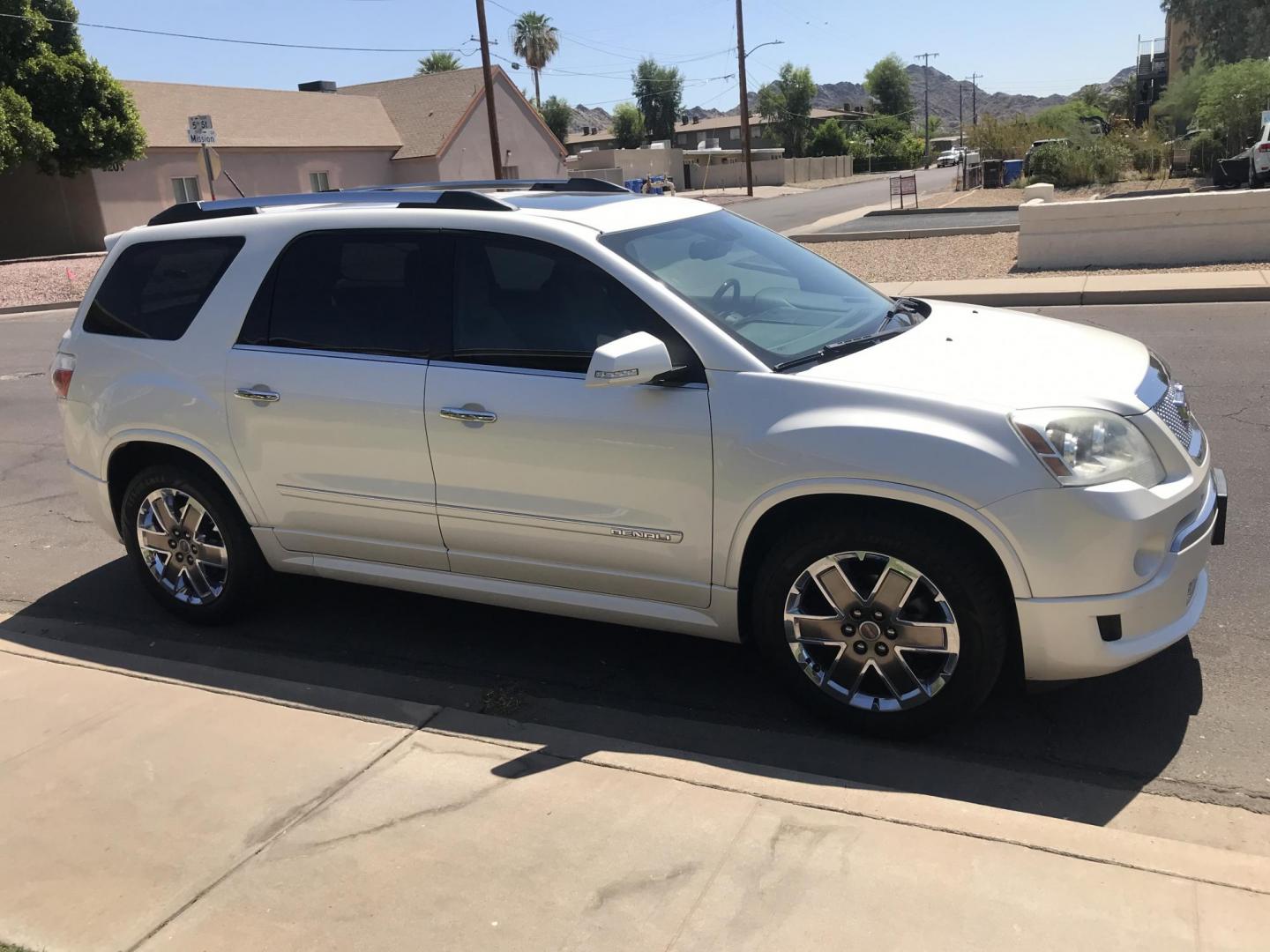 2012 WHITE /tan GMC Acadia Denali FWD (1GKKRTED9CJ) with an 3.6L V6 DOHC 24V engine, 6-Speed Automatic transmission, located at 323 E Dunlap Ave., Phoenix, AZ, 85020, (602) 331-9000, 33.567677, -112.069000 - 2012 GMC ACADIA SUV ,.......#RD ROW SEATING, 7-Passengers, ..... Great condition,.... Ice Cold A/C, Beautiful white exterior with tan interior, Premium Sound CD, Backup camera, This suv is gorgeous inside and out, Super clean, Well Maintained, Arizona title , Runs and Drives Excellent.....148k origi - Photo#6