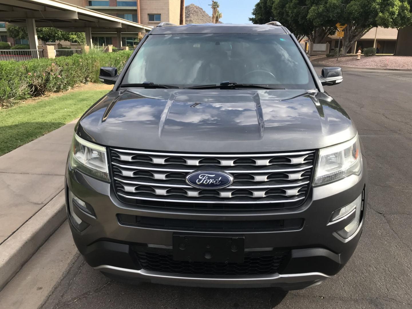 2016 gray /gray Ford EXPLORER XLT (1FM5K7DH1GG) with an 2.3L engine, Automatic transmission, located at 323 E Dunlap Ave., Phoenix, AZ, 85020, (602) 331-9000, 33.567677, -112.069000 - 2016 FORD EXPLORER XLT SUV ,.......3RD ROW SEATING, 7-Passengers, ..... Great condition,.... Ice Cold A/C, Beautiful gray exterior withdark gray interior, Premium Sound CD, Backup camera, This suv is gorgeous inside and out, Super clean, Well Maintained, Arizona title , Runs and Drives Excellent....- Photo#3