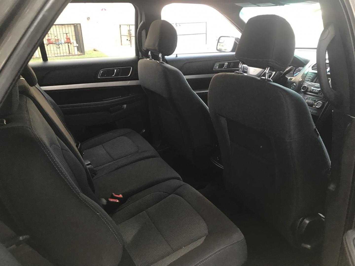 2016 gray /gray Ford EXPLORER XLT (1FM5K7DH1GG) with an 2.3L engine, Automatic transmission, located at 323 E Dunlap Ave., Phoenix, AZ, 85020, (602) 331-9000, 33.567677, -112.069000 - 2016 FORD EXPLORER XLT SUV ,.......3RD ROW SEATING, 7-Passengers, ..... Great condition,.... Ice Cold A/C, Beautiful gray exterior withdark gray interior, Premium Sound CD, Backup camera, This suv is gorgeous inside and out, Super clean, Well Maintained, Arizona title , Runs and Drives Excellent....- Photo#9
