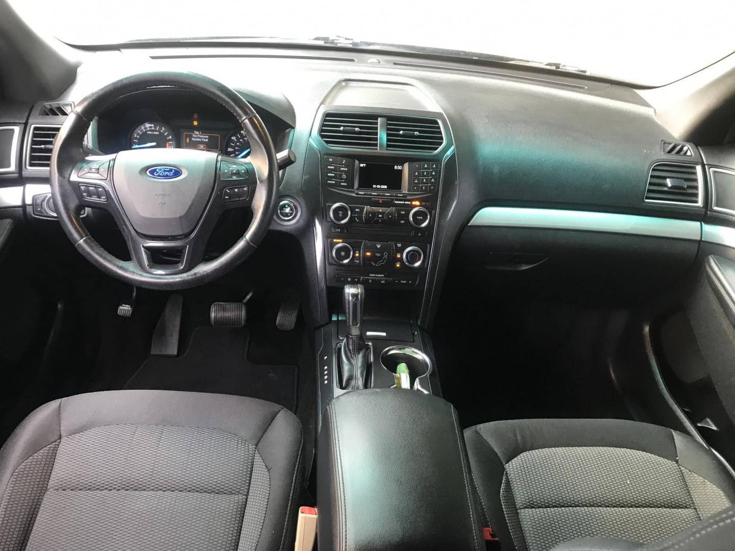 2016 gray /gray Ford EXPLORER XLT (1FM5K7DH1GG) with an 2.3L engine, Automatic transmission, located at 323 E Dunlap Ave., Phoenix, AZ, 85020, (602) 331-9000, 33.567677, -112.069000 - 2016 FORD EXPLORER XLT SUV ,.......3RD ROW SEATING, 7-Passengers, ..... Great condition,.... Ice Cold A/C, Beautiful gray exterior withdark gray interior, Premium Sound CD, Backup camera, This suv is gorgeous inside and out, Super clean, Well Maintained, Arizona title , Runs and Drives Excellent....- Photo#10
