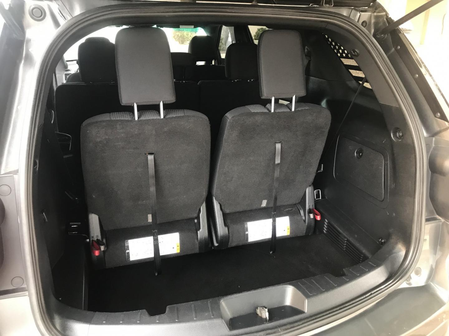2016 gray /gray Ford EXPLORER XLT (1FM5K7DH1GG) with an 2.3L engine, Automatic transmission, located at 323 E Dunlap Ave., Phoenix, AZ, 85020, (602) 331-9000, 33.567677, -112.069000 - 2016 FORD EXPLORER XLT SUV ,.......3RD ROW SEATING, 7-Passengers, ..... Great condition,.... Ice Cold A/C, Beautiful gray exterior withdark gray interior, Premium Sound CD, Backup camera, This suv is gorgeous inside and out, Super clean, Well Maintained, Arizona title , Runs and Drives Excellent....- Photo#16