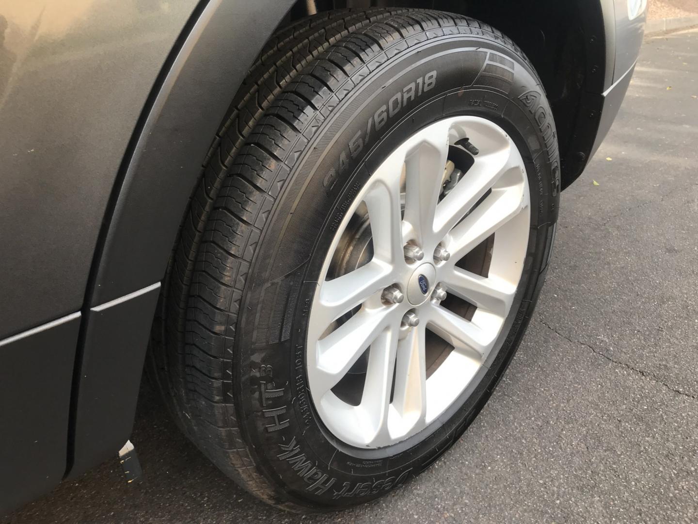 2016 gray /gray Ford EXPLORER XLT (1FM5K7DH1GG) with an 2.3L engine, Automatic transmission, located at 323 E Dunlap Ave., Phoenix, AZ, 85020, (602) 331-9000, 33.567677, -112.069000 - 2016 FORD EXPLORER XLT SUV ,.......3RD ROW SEATING, 7-Passengers, ..... Great condition,.... Ice Cold A/C, Beautiful gray exterior withdark gray interior, Premium Sound CD, Backup camera, This suv is gorgeous inside and out, Super clean, Well Maintained, Arizona title , Runs and Drives Excellent....- Photo#17