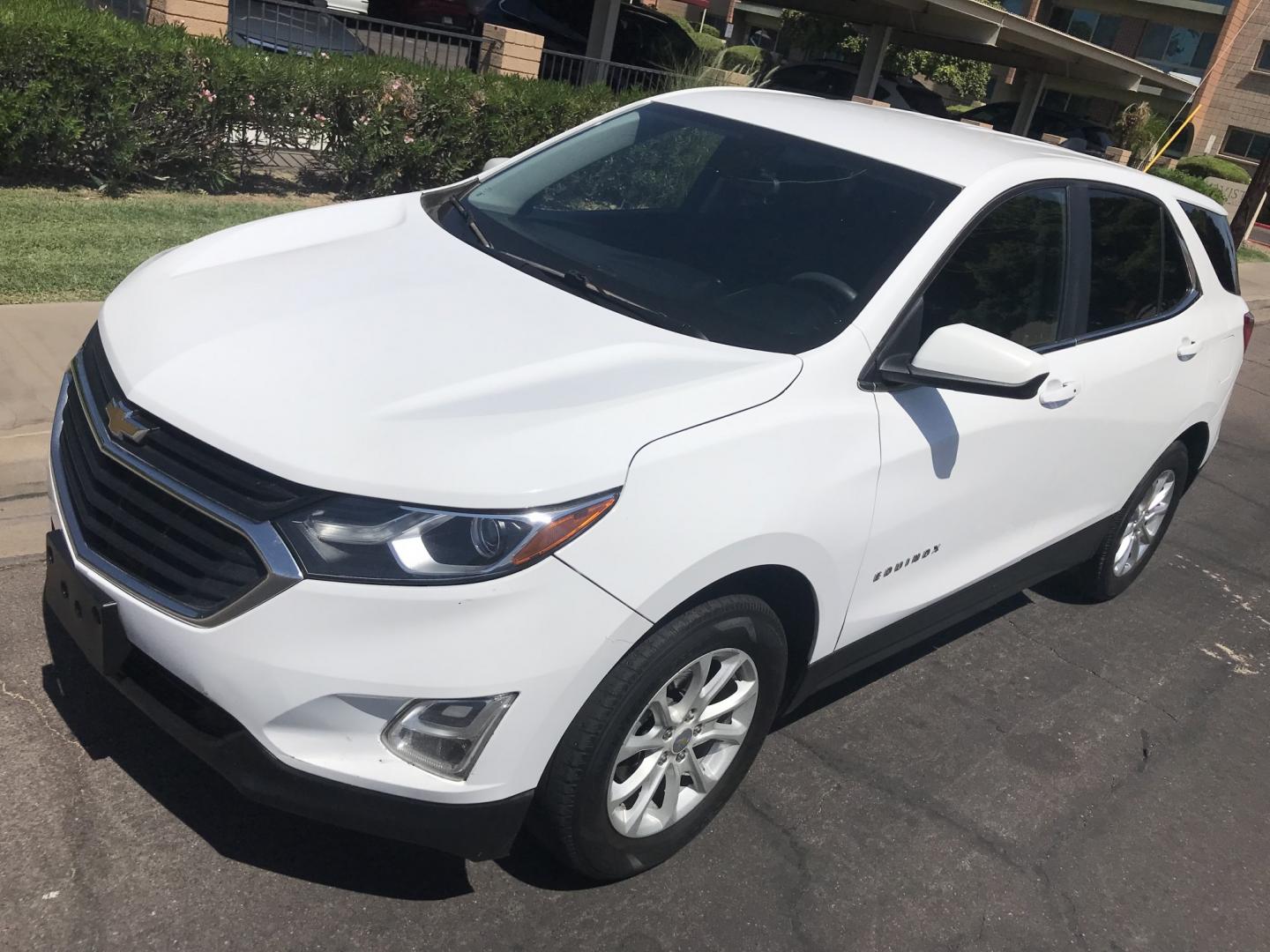 2021 WHITE /gray Chevrolet Equinox LT AWD (2GNAXUEVXM6) with an 1.5L L4 DOHC 16V TURBO engine, 6A transmission, located at 323 E Dunlap Ave., Phoenix, AZ, 85020, (602) 331-9000, 33.567677, -112.069000- Photo#1