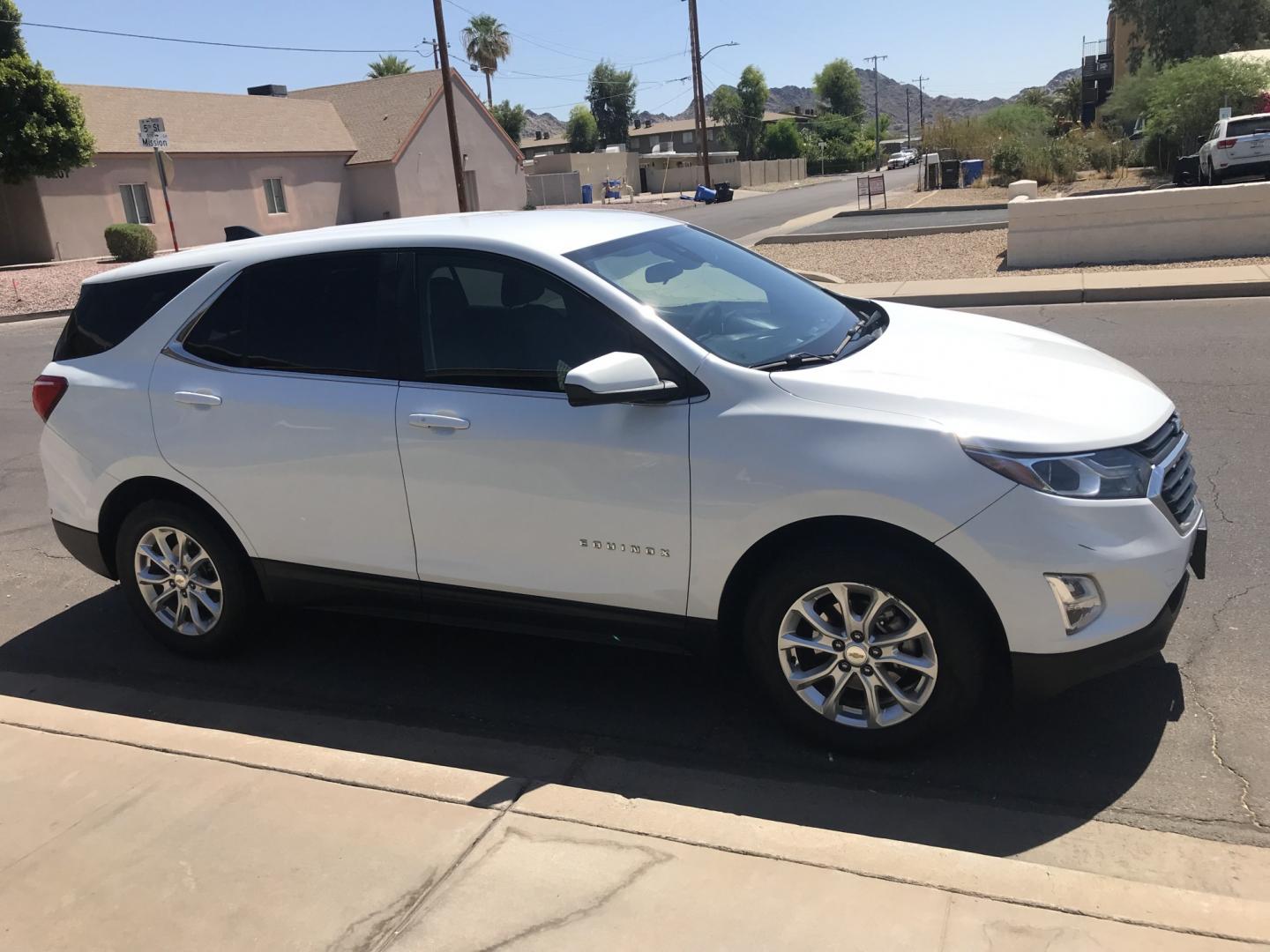 2021 WHITE /gray Chevrolet Equinox LT AWD (2GNAXUEVXM6) with an 1.5L L4 DOHC 16V TURBO engine, 6A transmission, located at 323 E Dunlap Ave., Phoenix, AZ, 85020, (602) 331-9000, 33.567677, -112.069000- Photo#6