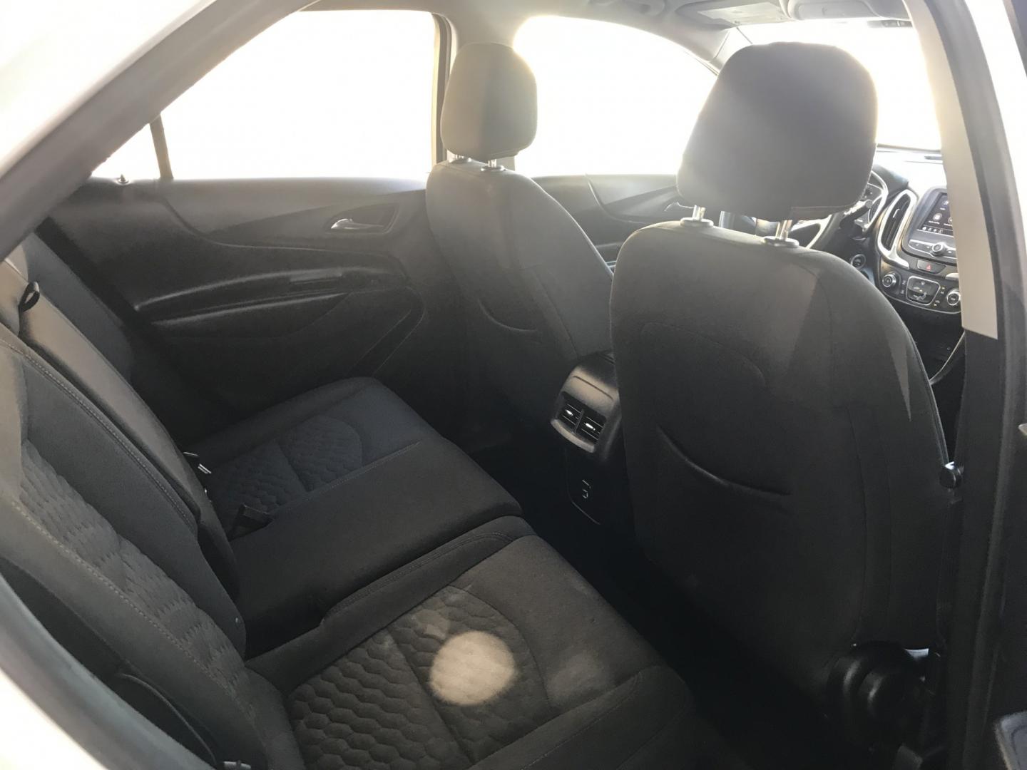 2021 WHITE /gray Chevrolet Equinox LT AWD (2GNAXUEVXM6) with an 1.5L L4 DOHC 16V TURBO engine, 6A transmission, located at 323 E Dunlap Ave., Phoenix, AZ, 85020, (602) 331-9000, 33.567677, -112.069000- Photo#9