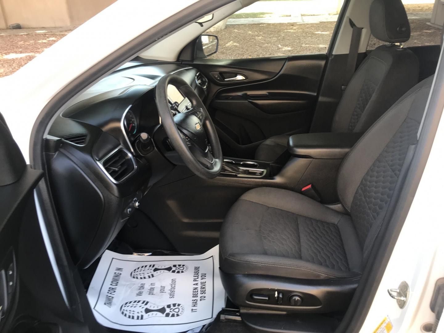 2021 WHITE /gray Chevrolet Equinox LT AWD (2GNAXUEVXM6) with an 1.5L L4 DOHC 16V TURBO engine, 6A transmission, located at 323 E Dunlap Ave., Phoenix, AZ, 85020, (602) 331-9000, 33.567677, -112.069000- Photo#13