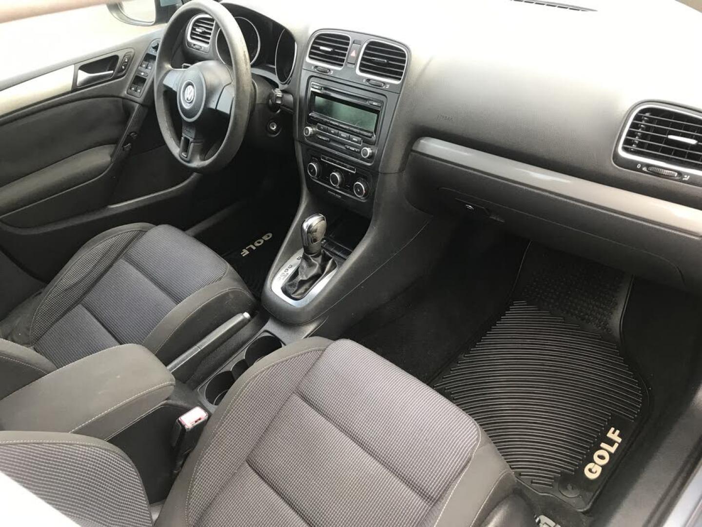 2012 Volkswagen Golf Base - Photo 8