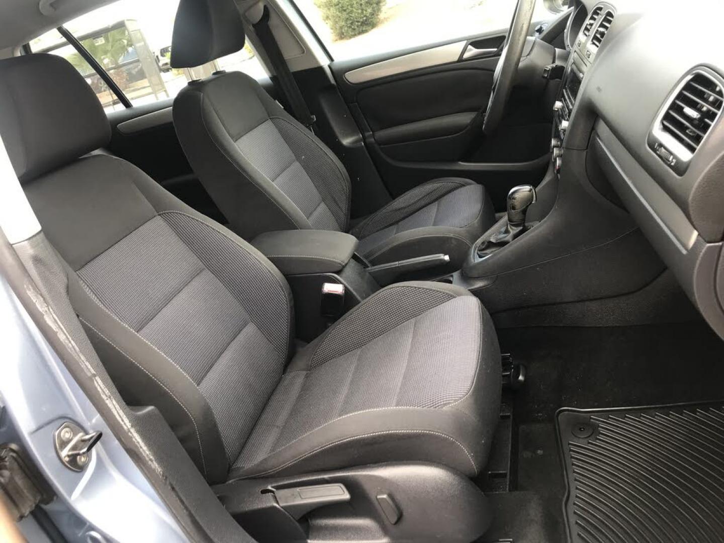 2012 Volkswagen Golf Base - Photo 9