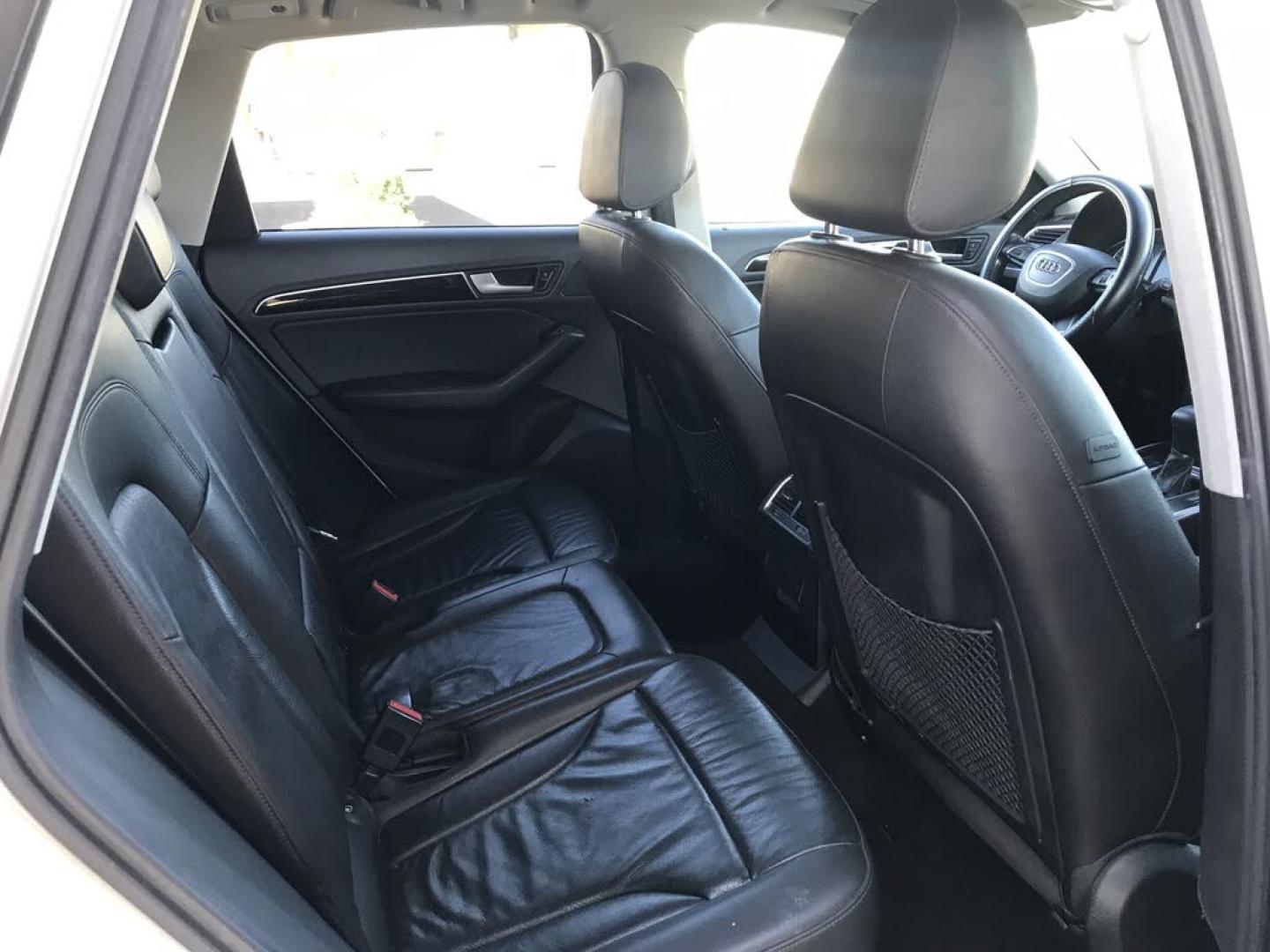 2012 WHITE /Tan and black Audi Q5 3.2 quattro Premium (WA1DKAFP2CA) with an 3.2L V6 DOHC 24V engine, 6-Speed Automatic transmission, located at 323 E Dunlap Ave., Phoenix, AZ, 85020, (602) 331-9000, 33.567677, -112.069000 - 1-Owner Luxury 2012 AUDI Q5 S-line PREMIUM PLUS 4WD 4x4 SUVAutomatic, 3.2L TURBO CHARGED Engine, Power Options, Cold ACLeather Interior, Panorama Sunroof, Backup Camera, Navigation System, Premium Sound CD, Alloy Wheels,149k original miles, Good Tires, Clean Title. Well Maintained, A Must See!!Price- Photo#8