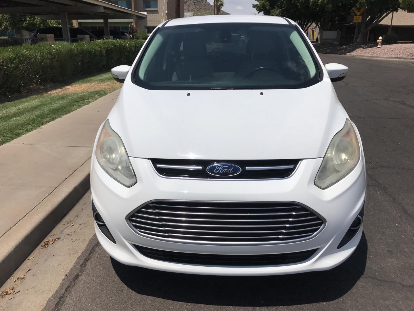 2014 WHITE /gray Ford C-Max Hybrid SEL (1FADP5BU1EL) with an 2.0L L4 DOHC 16V HYBRID engine, CVT transmission, located at 323 E Dunlap Ave., Phoenix, AZ, 85020, (602) 331-9000, 33.567677, -112.069000 - 2014 Ford C-MAX Hybrid SEL ,........great condition, A Real Must See!!.... Automatic, Power Options, Ice cold ac, Clean gray interior, Super Econimical, clean Arizona title, Runs and Drives Excellent. Very clean inside and out, It has a 138k Miles, passed emissions. Any questions Call or text Dave- Photo#3