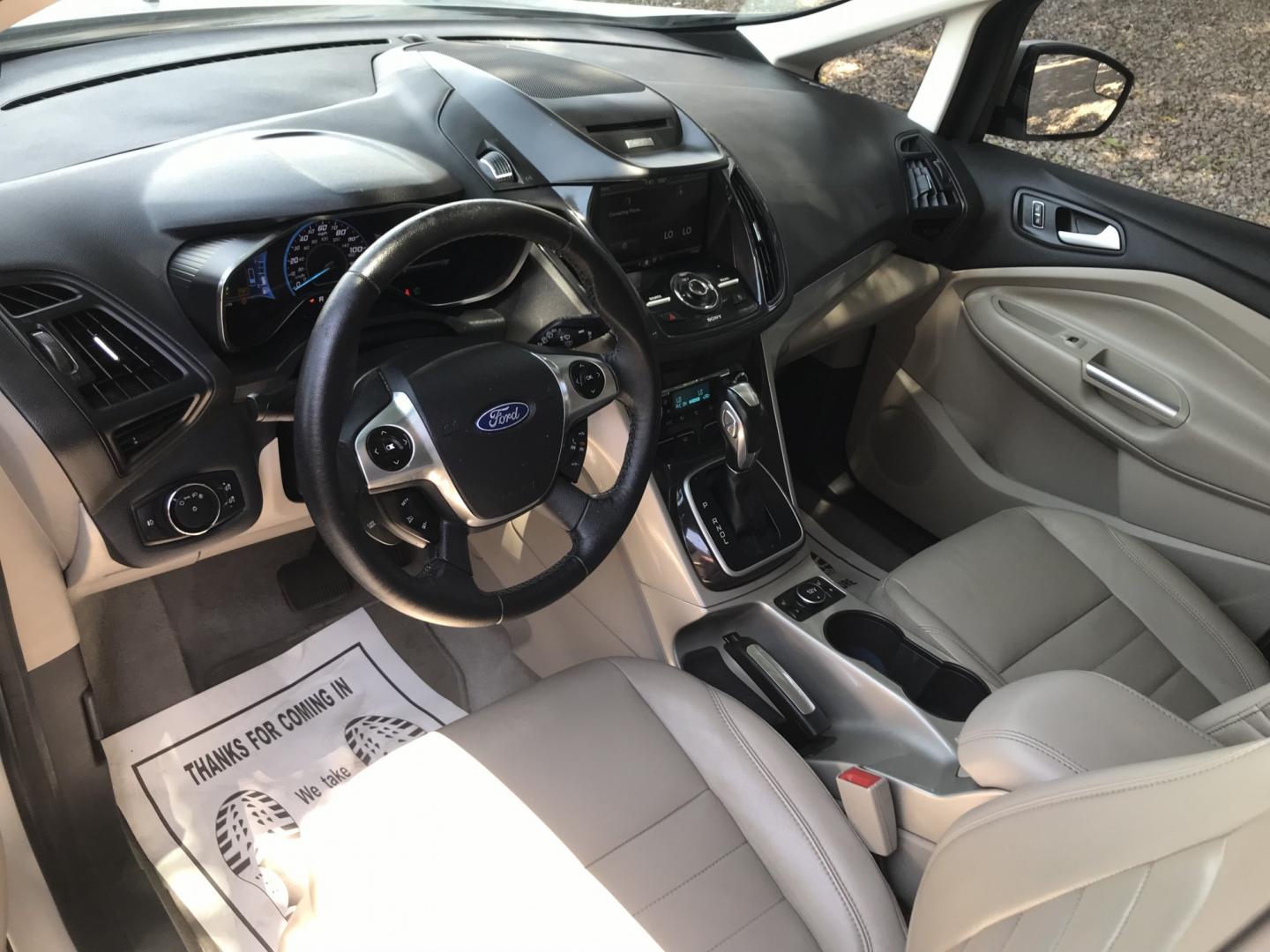 2014 WHITE /gray Ford C-Max Hybrid SEL (1FADP5BU1EL) with an 2.0L L4 DOHC 16V HYBRID engine, CVT transmission, located at 323 E Dunlap Ave., Phoenix, AZ, 85020, (602) 331-9000, 33.567677, -112.069000 - 2014 Ford C-MAX Hybrid SEL ,........great condition, A Real Must See!!.... Automatic, Power Options, Ice cold ac, Clean gray interior, Super Econimical, clean Arizona title, Runs and Drives Excellent. Very clean inside and out, It has a 138k Miles, passed emissions. Any questions Call or text Dave- Photo#12