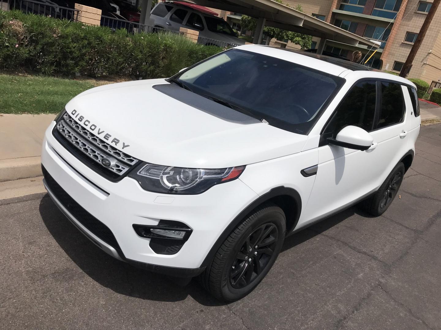 2018 WHITE /gray Land Rover Discovery Sport HSE (SALCR2RX3JH) with an 2.0L L4 DOHC 16V engine, 9A transmission, located at 323 E Dunlap Ave., Phoenix, AZ, 85020, (602) 331-9000, 33.567677, -112.069000 - Luxury 2018 LAND ROVER Discovery Sport HSE 4WD SUV ...... A Must See!!..... LOW 115k miles, Automatic, 2.0L, Great Performance, Cold cold AC. Loaded with Power Options, Backup Camera, Panorama Sunroof, Michelin Tires, Clean Arizona title , Runs and Drives Excellent. Great Family SUV, passed emission- Photo#1