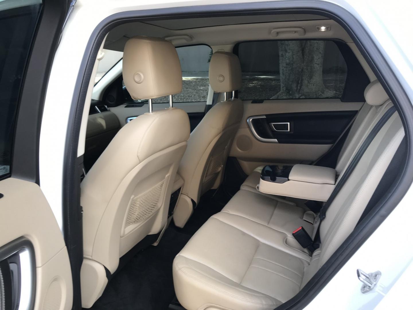2018 WHITE /gray Land Rover Discovery Sport HSE (SALCR2RX3JH) with an 2.0L L4 DOHC 16V engine, 9A transmission, located at 323 E Dunlap Ave., Phoenix, AZ, 85020, (602) 331-9000, 33.567677, -112.069000 - Luxury 2018 LAND ROVER Discovery Sport HSE 4WD SUV ...... A Must See!!..... LOW 115k miles, Automatic, 2.0L, Great Performance, Cold cold AC. Loaded with Power Options, Backup Camera, Panorama Sunroof, Michelin Tires, Clean Arizona title , Runs and Drives Excellent. Great Family SUV, passed emission- Photo#11
