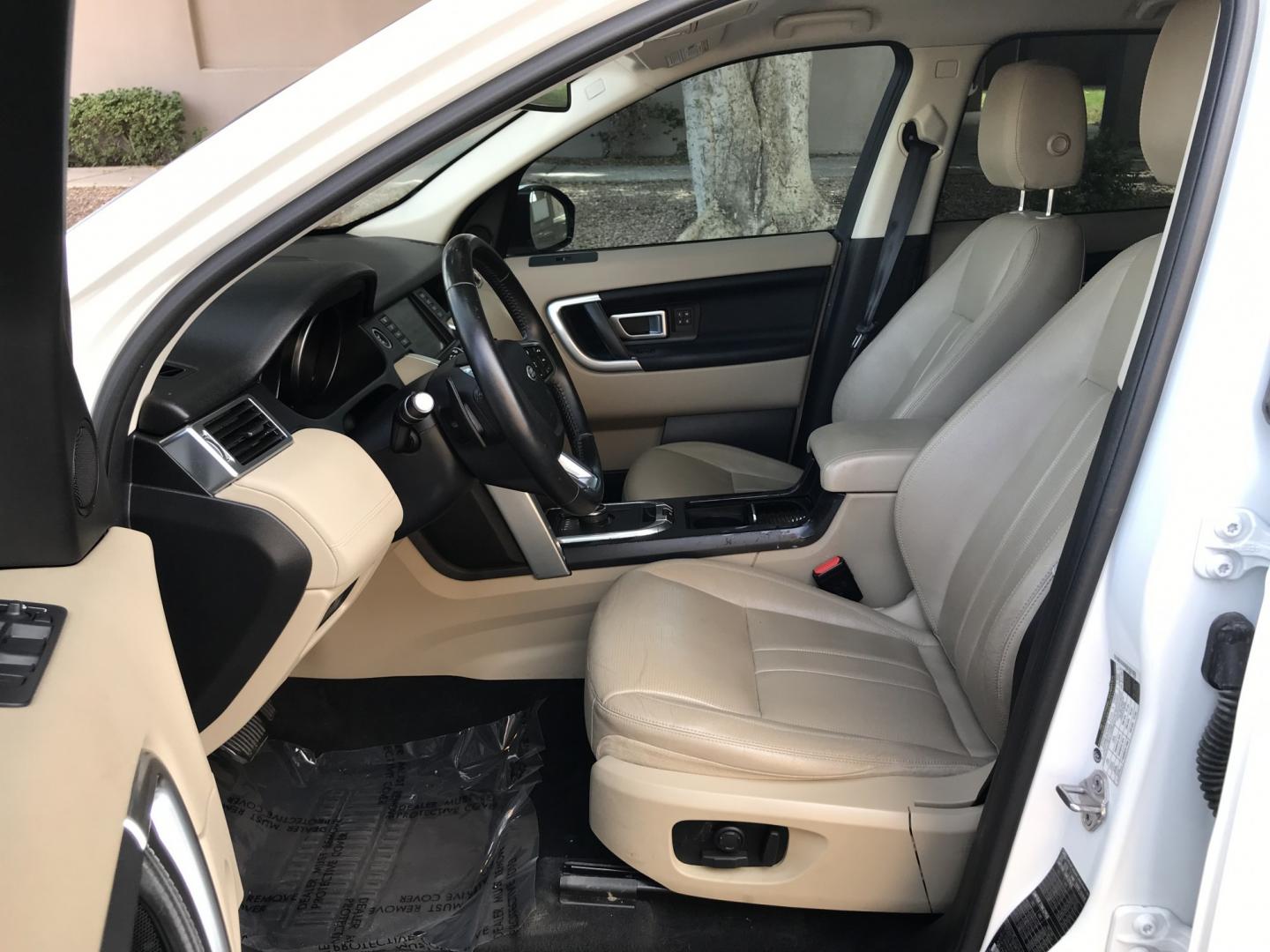 2018 WHITE /gray Land Rover Discovery Sport HSE (SALCR2RX3JH) with an 2.0L L4 DOHC 16V engine, 9A transmission, located at 323 E Dunlap Ave., Phoenix, AZ, 85020, (602) 331-9000, 33.567677, -112.069000 - Luxury 2018 LAND ROVER Discovery Sport HSE 4WD SUV ...... A Must See!!..... LOW 115k miles, Automatic, 2.0L, Great Performance, Cold cold AC. Loaded with Power Options, Backup Camera, Panorama Sunroof, Michelin Tires, Clean Arizona title , Runs and Drives Excellent. Great Family SUV, passed emission- Photo#13