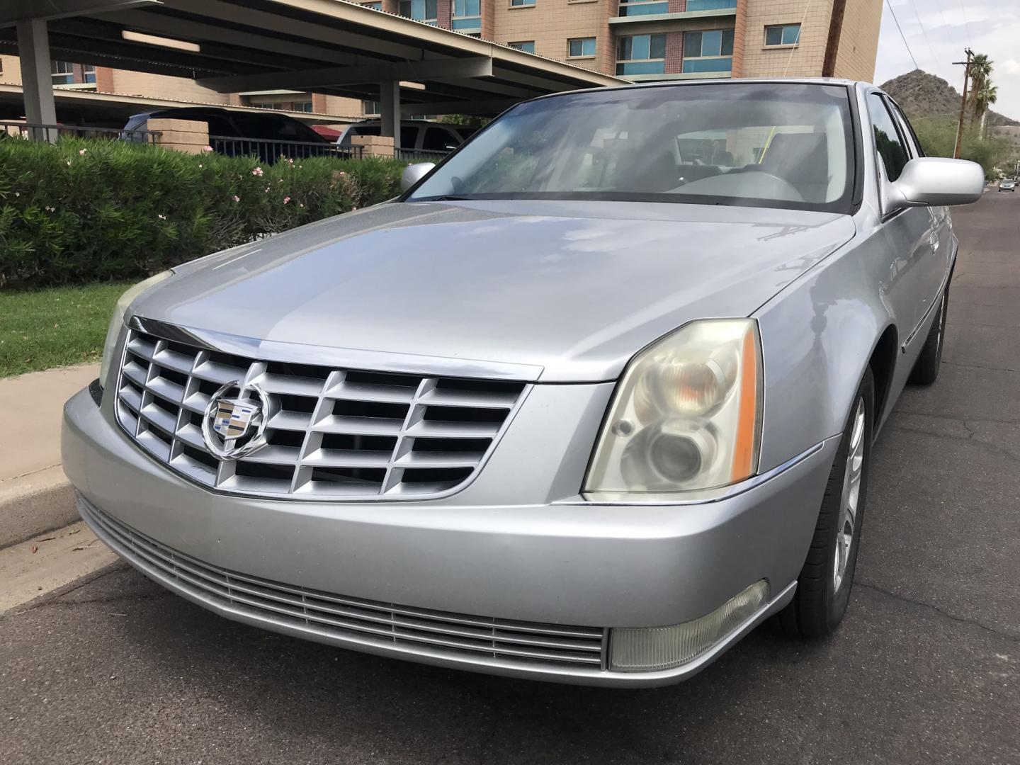 2011 silver /gray Cadillac DTS V8 (1G6KA5E60BU) with an 4.6L V8 DOHC 32V engine, 4A transmission, located at 323 E Dunlap Ave., Phoenix, AZ, 85020, (602) 331-9000, 33.567677, -112.069000 - 2011 CADILAC DTS ...... A Must See!!..... Automatic, 4.6L, Great Performance, Cold cold AC. Loaded with Power Options, Clean Arizona title , Runs and Drives Excellent. Great Family Sedan, passed emissions. Call or text Dave 602-331-9000 thanks for looking, talk to you soon.....Price excludes- Photo#0