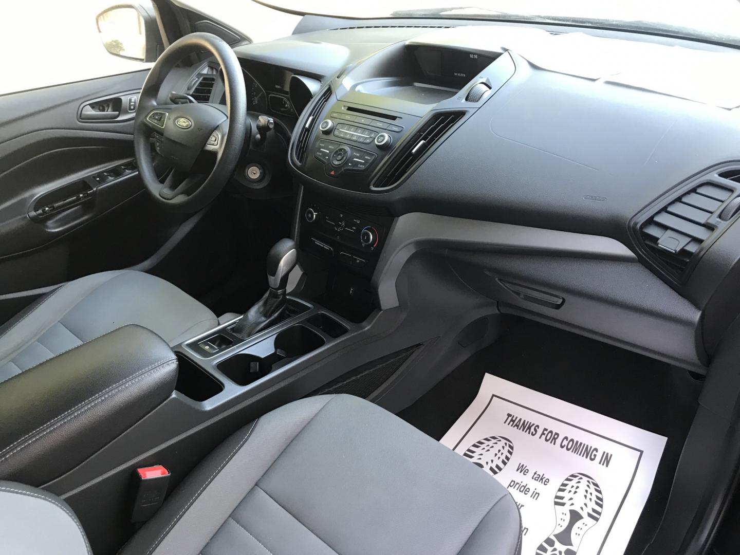 2017 gray /gray Ford Escape S FWD (1FMCU0F78HU) with an 2.5L L4 DOHC 16V engine, 6A transmission, located at 323 E Dunlap Ave., Phoenix, AZ, 85020, (602) 331-9000, 33.567677, -112.069000 - 2017 FORD ESCAPE SUV ,........ Great condition,.... Automatic, Ice Cold A/C, Beautiful gray exterior withdark gray interior, Premium Sound CD, This suv is gorgeous inside and out, Super clean, Well Maintained, Arizona title , Runs and Drives Excellent.....LOW MILES, ONLY 88k original miles, passed e- Photo#7