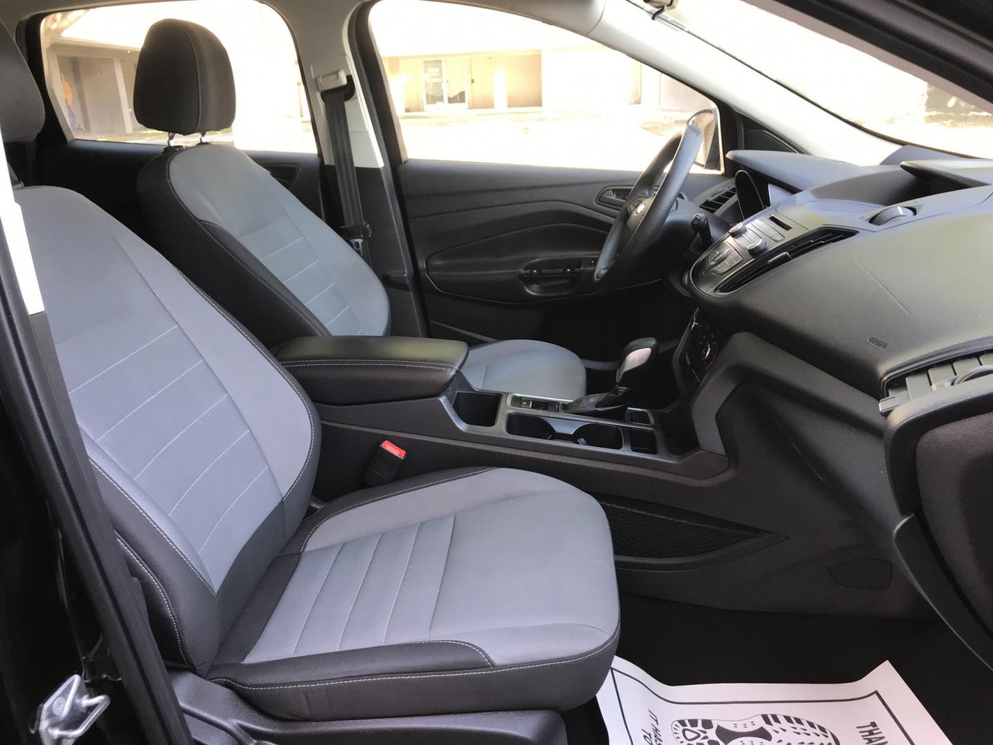 2017 gray /gray Ford Escape S FWD (1FMCU0F78HU) with an 2.5L L4 DOHC 16V engine, 6A transmission, located at 323 E Dunlap Ave., Phoenix, AZ, 85020, (602) 331-9000, 33.567677, -112.069000 - 2017 FORD ESCAPE SUV ,........ Great condition,.... Automatic, Ice Cold A/C, Beautiful gray exterior withdark gray interior, Premium Sound CD, This suv is gorgeous inside and out, Super clean, Well Maintained, Arizona title , Runs and Drives Excellent.....LOW MILES, ONLY 88k original miles, passed e- Photo#8