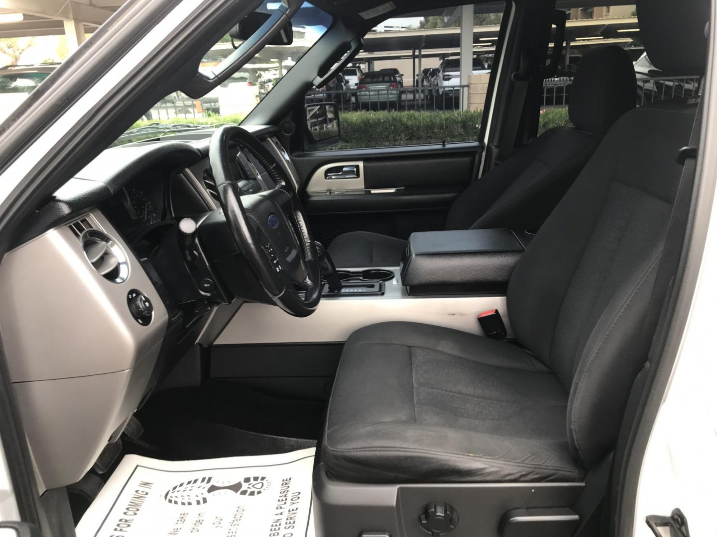2016 WHITE /black Ford Expedition EL XLT 4WD (1FMJK1JT1GE) with an 3.5L V6 DOHC 24V FFV engine, 6A transmission, located at 323 E Dunlap Ave., Phoenix, AZ, 85020, (602) 331-9000, 33.567677, -112.069000 - 2016 FORD EXPEDITION 4WD 4x4 SUV ,.......3RD ROW SEATING, 7-Passengers, ..... Great condition,.... Ice Cold A/C, Beautiful white exterior withdark gray interior, Premium Sound CD, Backup camera, Sunroof, This suv is gorgeous inside and out, Super clean, Well Maintained, Arizona title , Runs and Dri- Photo#14