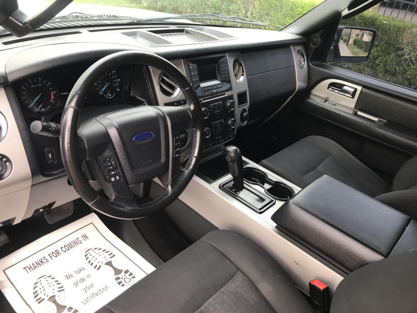 2016 WHITE /black Ford Expedition EL XLT 4WD (1FMJK1JT1GE) with an 3.5L V6 DOHC 24V FFV engine, 6A transmission, located at 323 E Dunlap Ave., Phoenix, AZ, 85020, (602) 331-9000, 33.567677, -112.069000 - 2016 FORD EXPEDITION 4WD 4x4 SUV ,.......3RD ROW SEATING, 7-Passengers, ..... Great condition,.... Ice Cold A/C, Beautiful white exterior withdark gray interior, Premium Sound CD, Backup camera, Sunroof, This suv is gorgeous inside and out, Super clean, Well Maintained, Arizona title , Runs and Dri- Photo#13