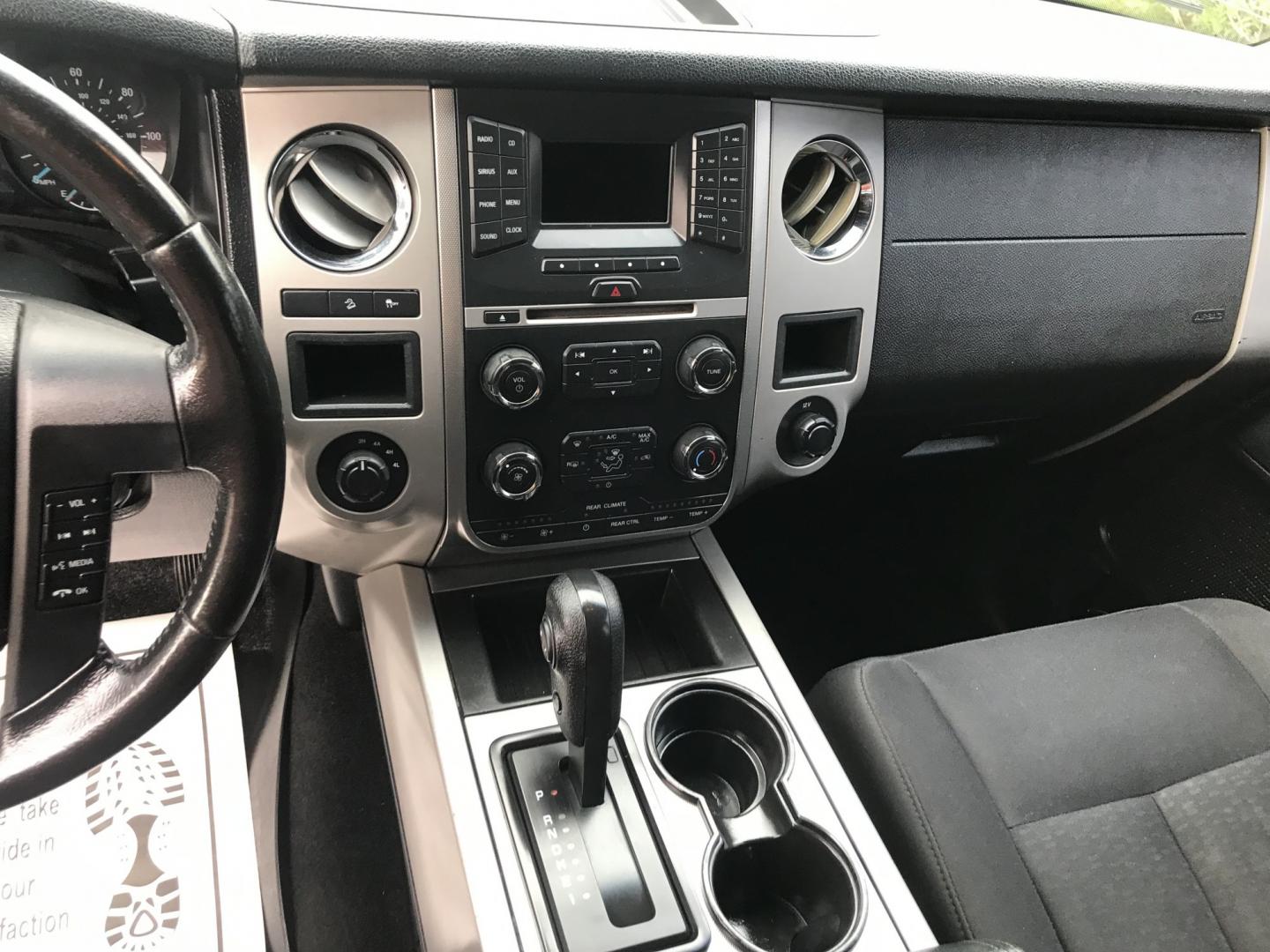 2016 WHITE /black Ford Expedition EL XLT 4WD (1FMJK1JT1GE) with an 3.5L V6 DOHC 24V FFV engine, 6A transmission, located at 323 E Dunlap Ave., Phoenix, AZ, 85020, (602) 331-9000, 33.567677, -112.069000 - 2016 FORD EXPEDITION 4WD 4x4 SUV ,.......3RD ROW SEATING, 7-Passengers, ..... Great condition,.... Ice Cold A/C, Beautiful white exterior withdark gray interior, Premium Sound CD, Backup camera, Sunroof, This suv is gorgeous inside and out, Super clean, Well Maintained, Arizona title , Runs and Dri- Photo#15