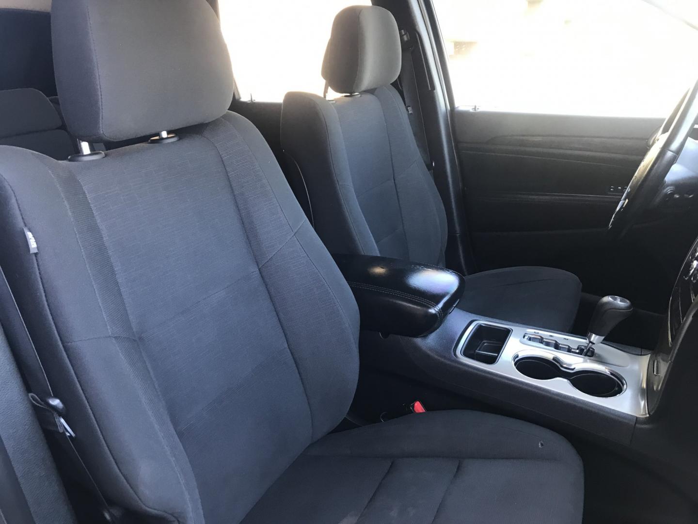 2013 BLUE /gray Jeep Grand Cherokee Laredo 2WD (1C4RJEAG7DC) with an 3.6L V6 DOHC 24V engine, 5-Speed Automatic transmission, located at 323 E Dunlap Ave., Phoenix, AZ, 85020, (602) 331-9000, 33.567677, -112.069000 - 2013 JEEP GRAND CHEROKEE LAREDO SUV ,........ Great condition,.... Automatic, Ice Cold A/C, Beautiful blue exterior with dark gray interior, Premium Sound CD, This SUV is gorgeous inside and out, Super clean, Well Maintained, Arizona title , Runs and Drives Excellent.....LOW MILES, ONLY 153k origina- Photo#8