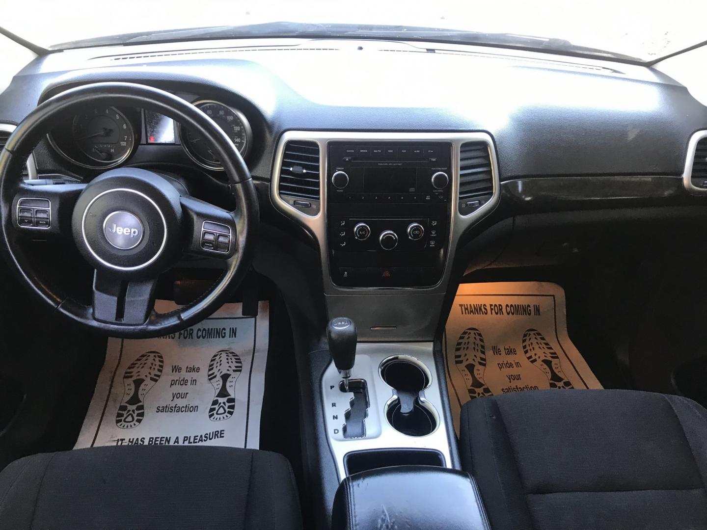 2013 BLUE /gray Jeep Grand Cherokee Laredo 2WD (1C4RJEAG7DC) with an 3.6L V6 DOHC 24V engine, 5-Speed Automatic transmission, located at 323 E Dunlap Ave., Phoenix, AZ, 85020, (602) 331-9000, 33.567677, -112.069000 - 2013 JEEP GRAND CHEROKEE LAREDO SUV ,........ Great condition,.... Automatic, Ice Cold A/C, Beautiful blue exterior with dark gray interior, Premium Sound CD, This SUV is gorgeous inside and out, Super clean, Well Maintained, Arizona title , Runs and Drives Excellent.....LOW MILES, ONLY 153k origina- Photo#10
