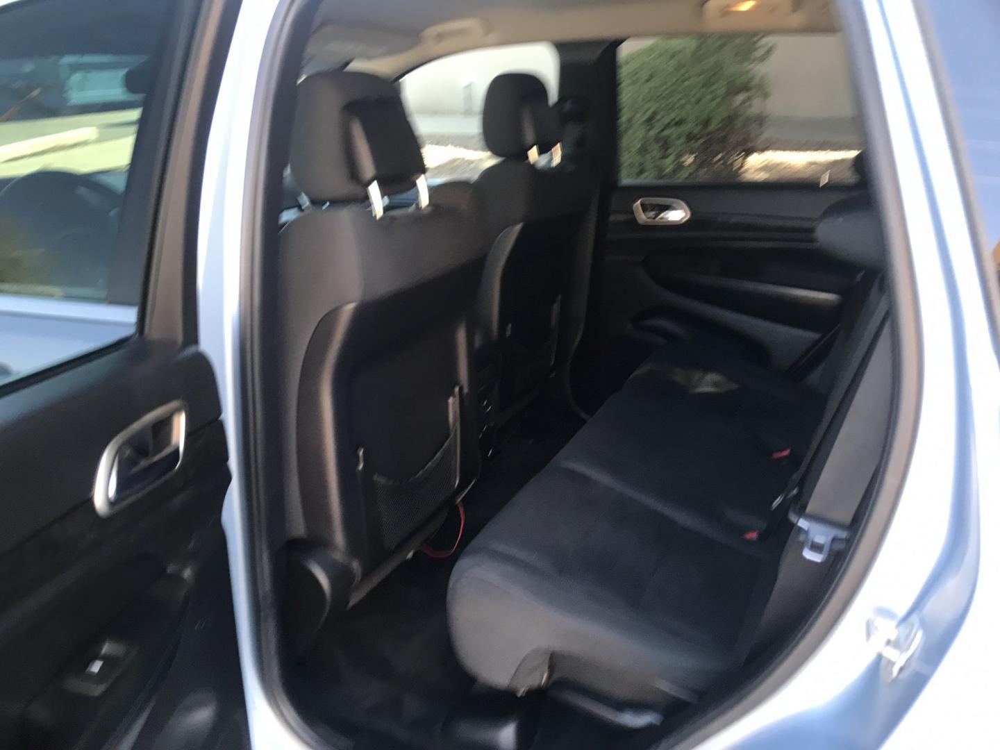 2013 BLUE /gray Jeep Grand Cherokee Laredo 2WD (1C4RJEAG7DC) with an 3.6L V6 DOHC 24V engine, 5-Speed Automatic transmission, located at 323 E Dunlap Ave., Phoenix, AZ, 85020, (602) 331-9000, 33.567677, -112.069000 - 2013 JEEP GRAND CHEROKEE LAREDO SUV ,........ Great condition,.... Automatic, Ice Cold A/C, Beautiful blue exterior with dark gray interior, Premium Sound CD, This SUV is gorgeous inside and out, Super clean, Well Maintained, Arizona title , Runs and Drives Excellent.....LOW MILES, ONLY 153k origina- Photo#11