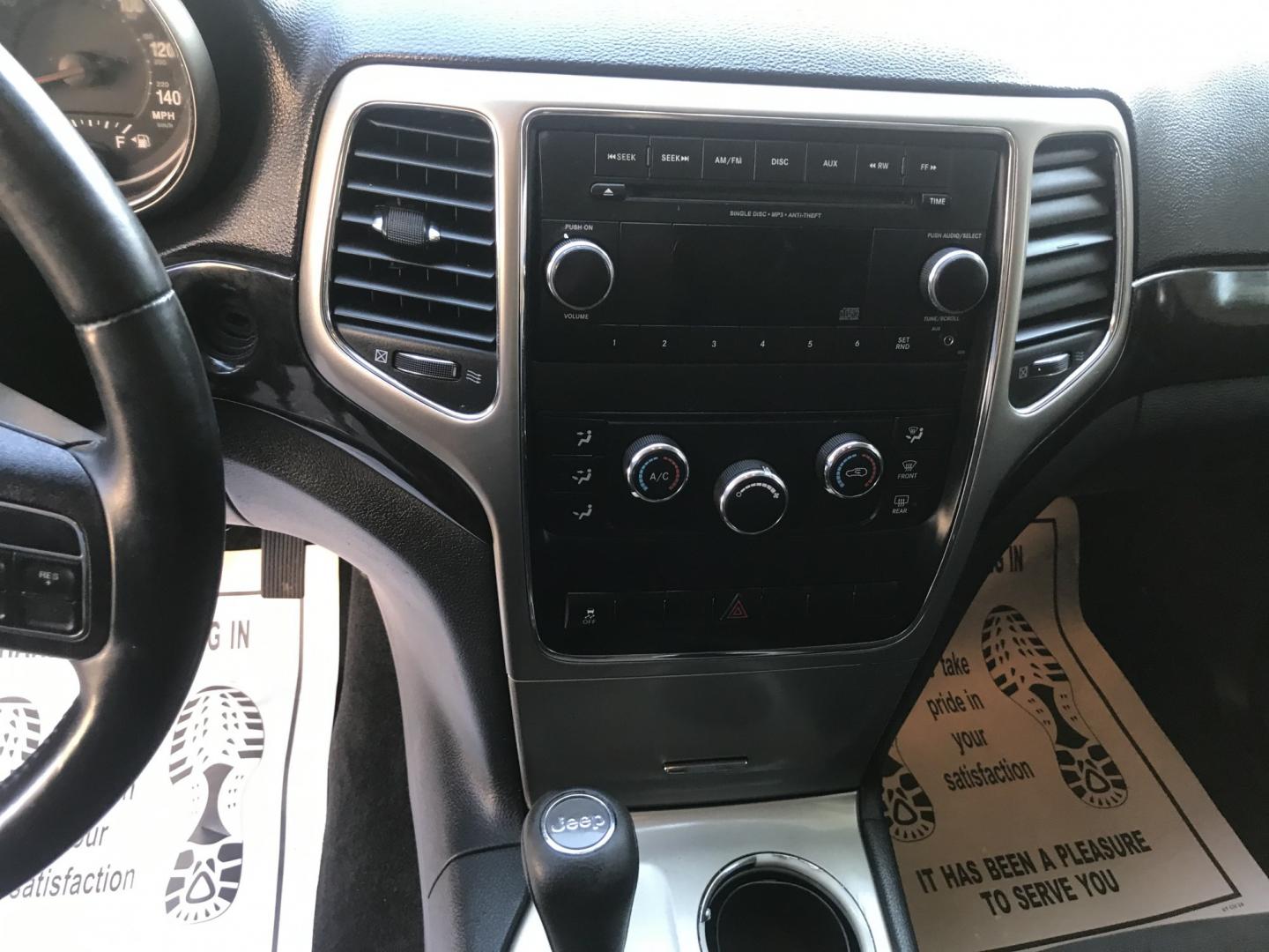 2013 BLUE /gray Jeep Grand Cherokee Laredo 2WD (1C4RJEAG7DC) with an 3.6L V6 DOHC 24V engine, 5-Speed Automatic transmission, located at 323 E Dunlap Ave., Phoenix, AZ, 85020, (602) 331-9000, 33.567677, -112.069000 - 2013 JEEP GRAND CHEROKEE LAREDO SUV ,........ Great condition,.... Automatic, Ice Cold A/C, Beautiful blue exterior with dark gray interior, Premium Sound CD, This SUV is gorgeous inside and out, Super clean, Well Maintained, Arizona title , Runs and Drives Excellent.....LOW MILES, ONLY 153k origina- Photo#14