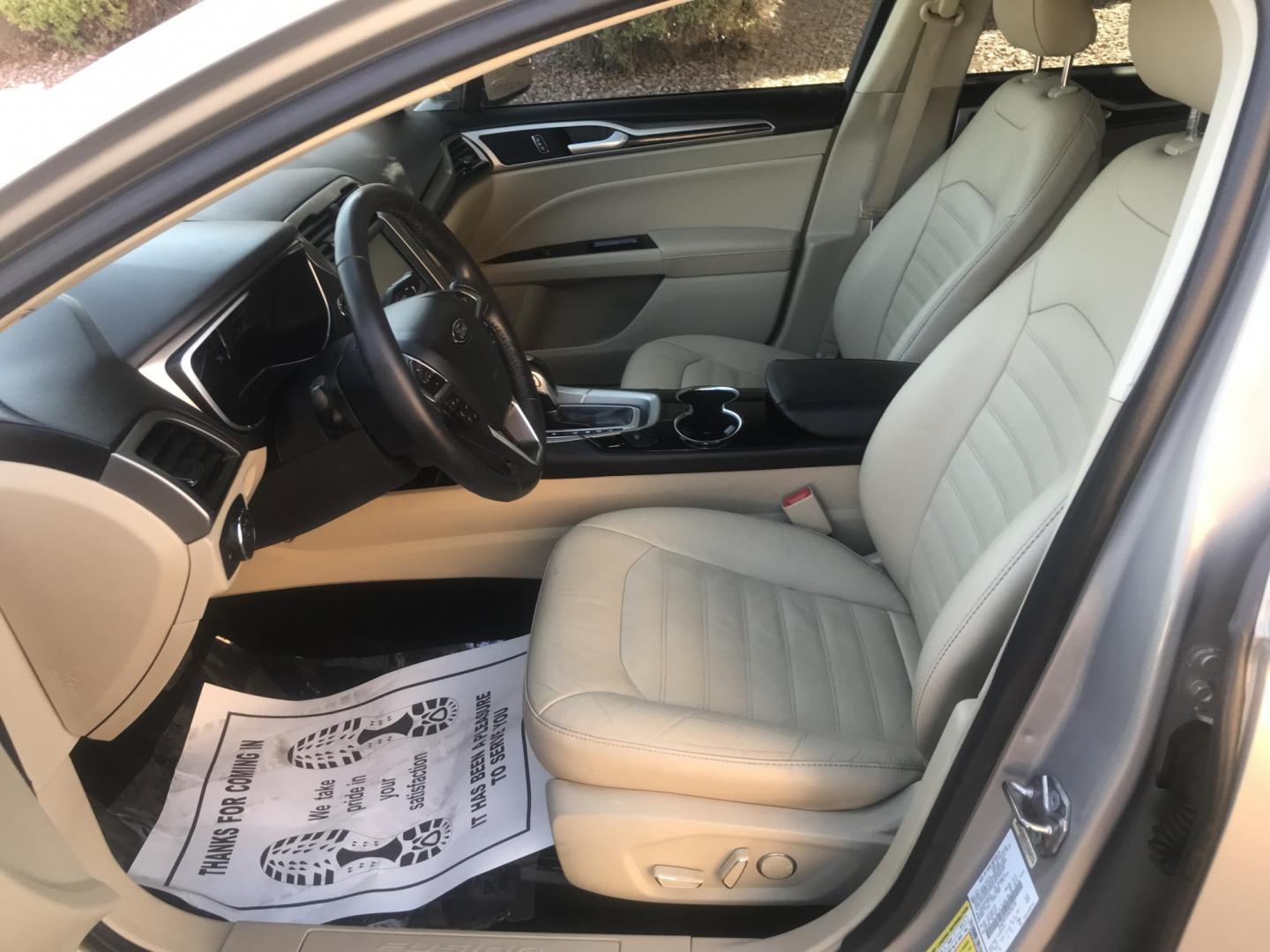 2015 gold /tan Ford Fusion Energi SE (3FA6P0PU9FR) with an 2.0L L4 DOHC 16V HYBRID engine, CVT transmission, located at 323 E Dunlap Ave., Phoenix, AZ, 85020, (602) 331-9000, 33.567677, -112.069000 - 2015 Ford Fusion HYBRID ,........GREAT condition, A Real Must See!!.... LOW 120k miles, Automatic, Power Options, Premium Sound CD, Ice cold ac, Clean gold exterior with beige seats, clean Arizona title, Runs and Drives Excellent. Very clean inside and out, SUPER ECONOMICAL Sedan, Any questions Call- Photo#13